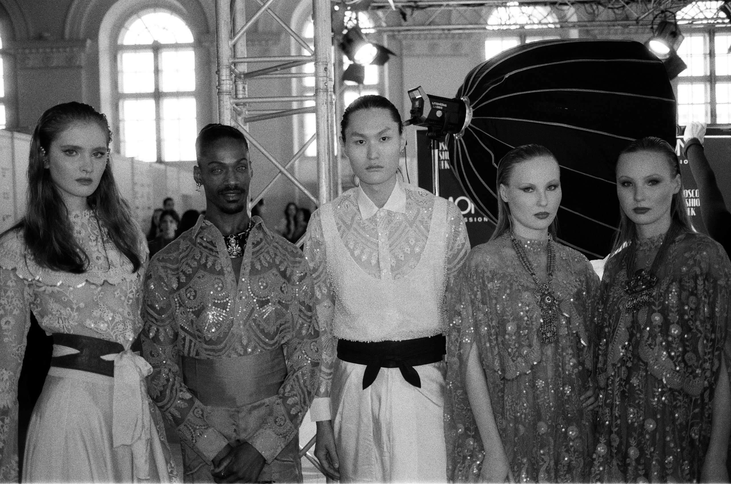 День 1. Плёночный фотограф Москва, Саша Звук