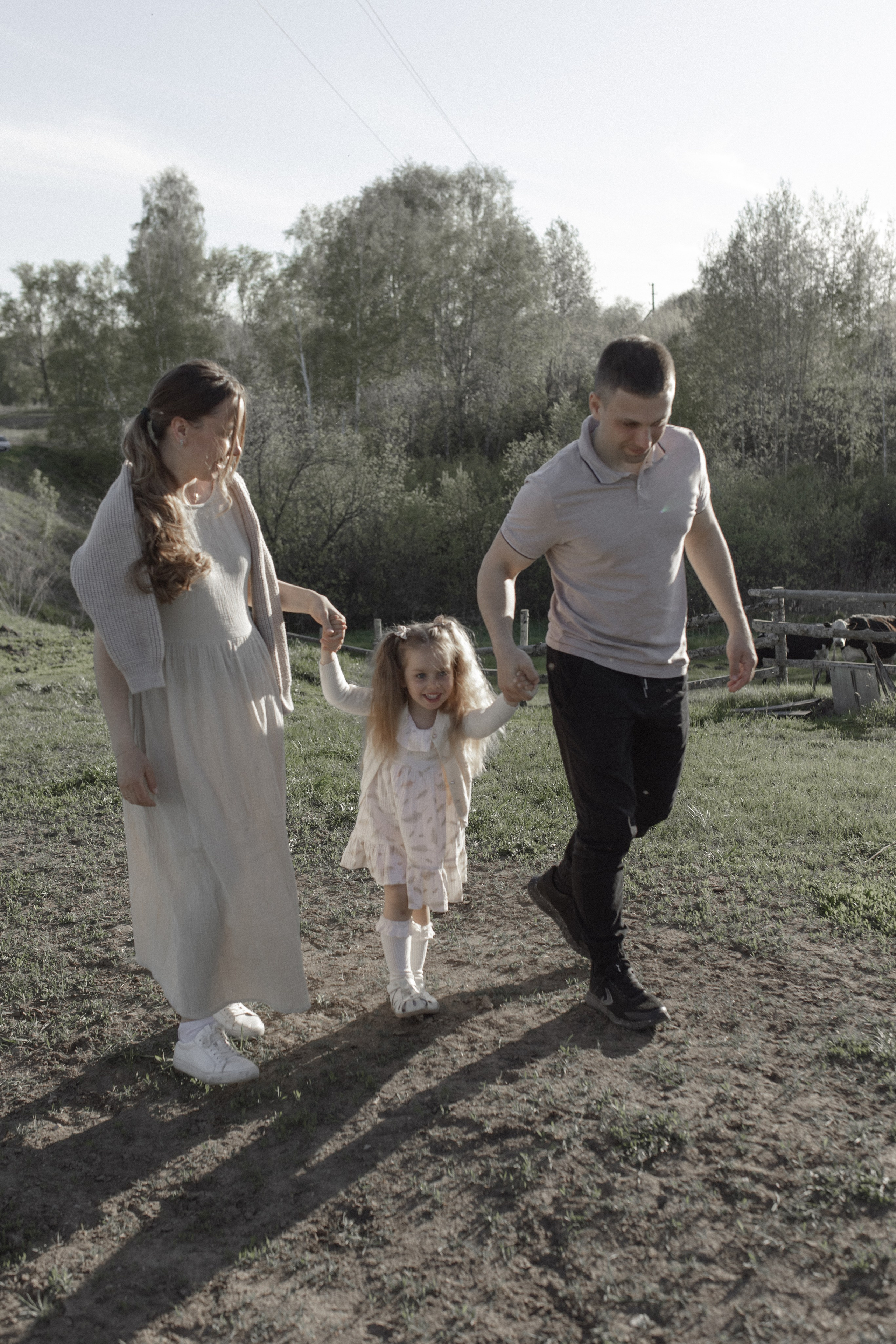 Юля, Стас и Вероника. Семейный фотограф lifestyle в Новосибирске Елена Шпилевая