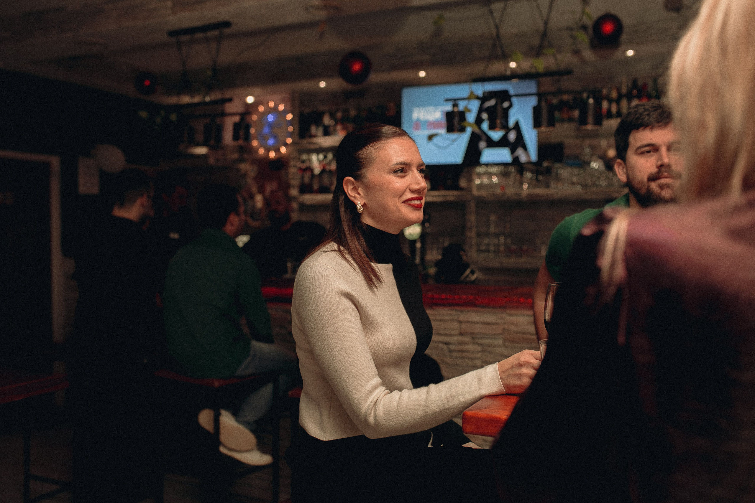 Репортажная фотосъёмка для бара в Херцег-Нови. Семейный и свадебный фотограф в Черногории Татьяна Белякова