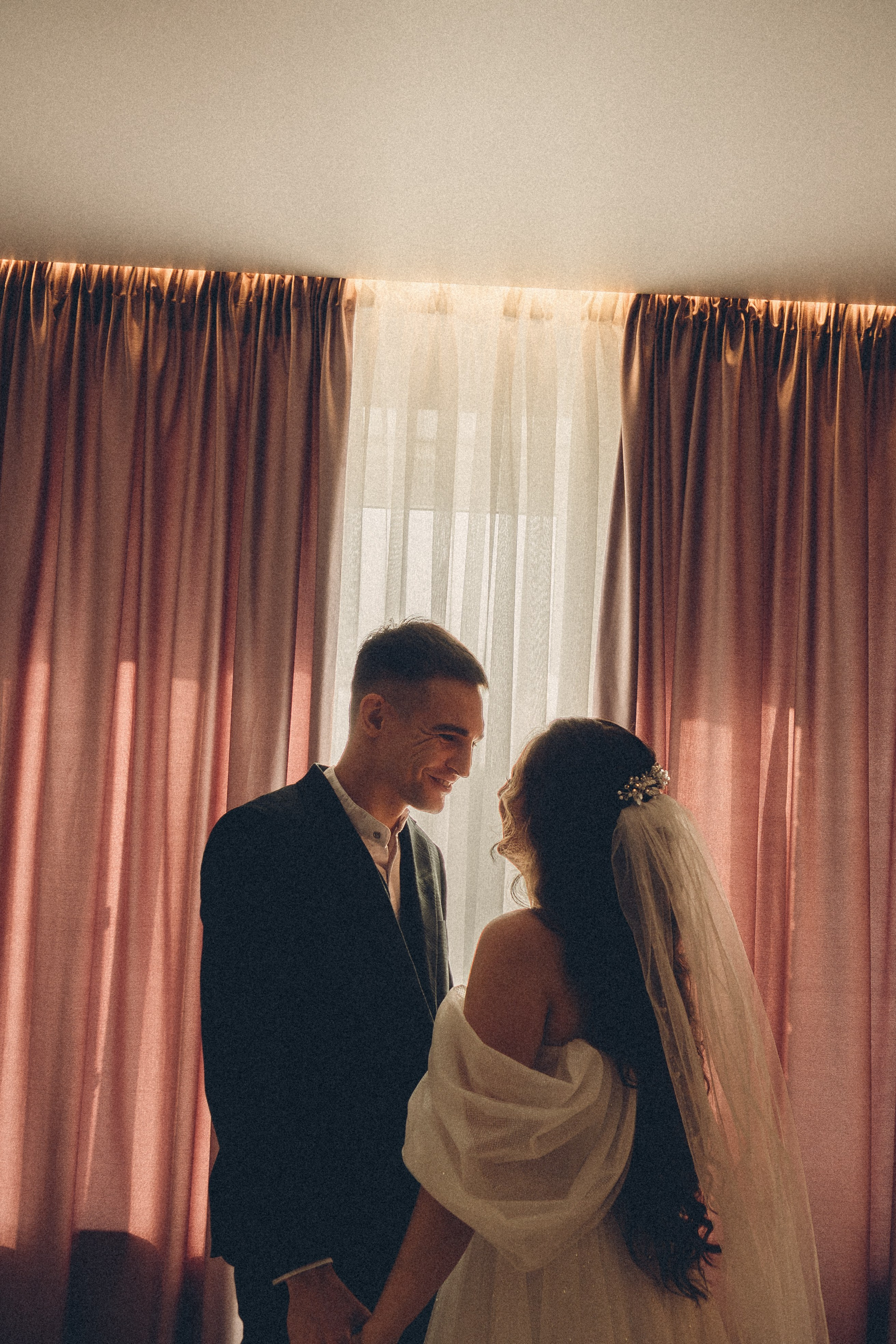 СВАДЕБНАЯ СЬЕМК В ПАРКЕ 300-ЛЕТИЯ. Профессиональный фотограф, Санкт-Петербург — Виктория Богомолова