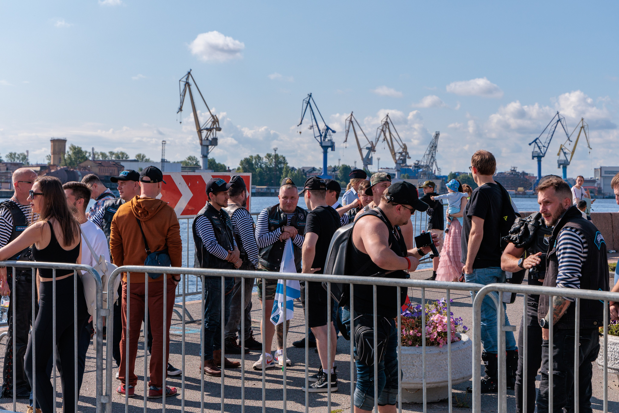День ВМФ с мотоклубом 28.08.24. Репортажный фотограф Санкт-Петербург | Роман Карбышев