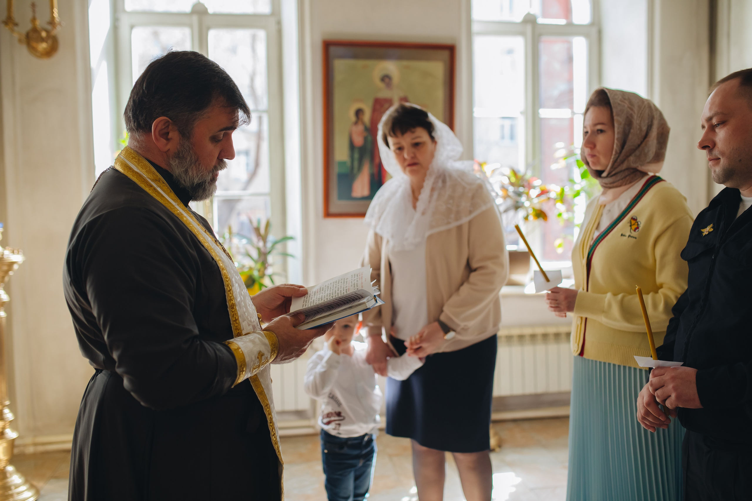 Крещение в светлом Храме. Семейный и детский фотограф в Москве Дорогова Екатерина