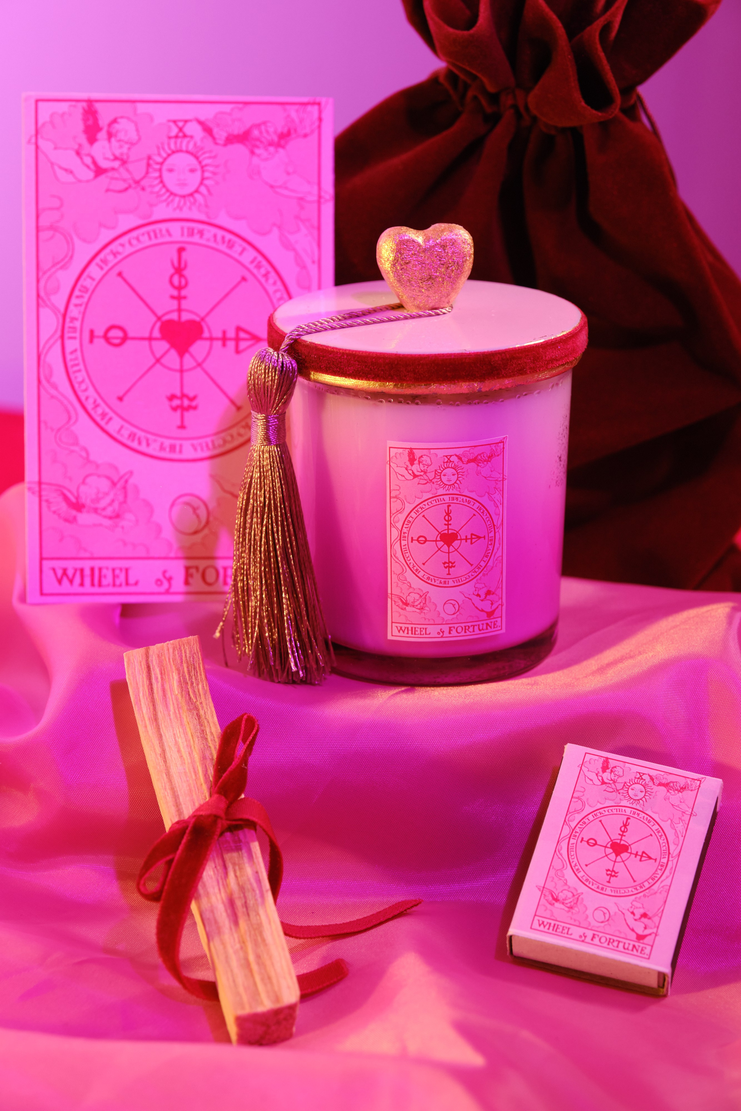 К празднику. Предмет искусства