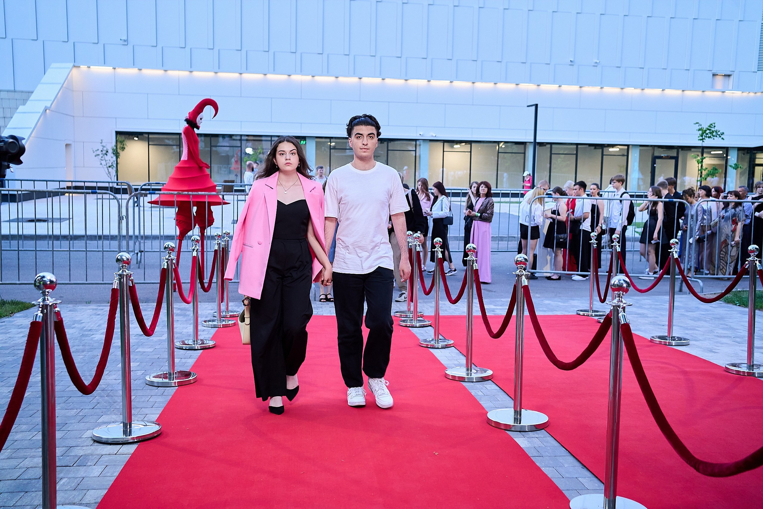 Выпускной 2024 концертный зал Академия ВТБ. Фотограф и Видеограф в Москве. Олег Корушев