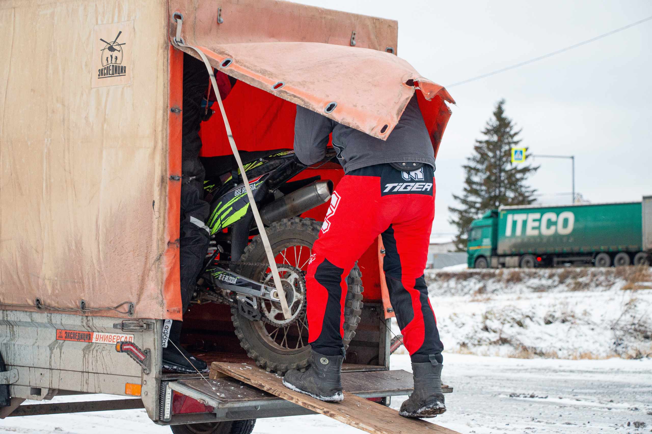 Эндуро-осень. Олег Романов. Мастер фото по спорту