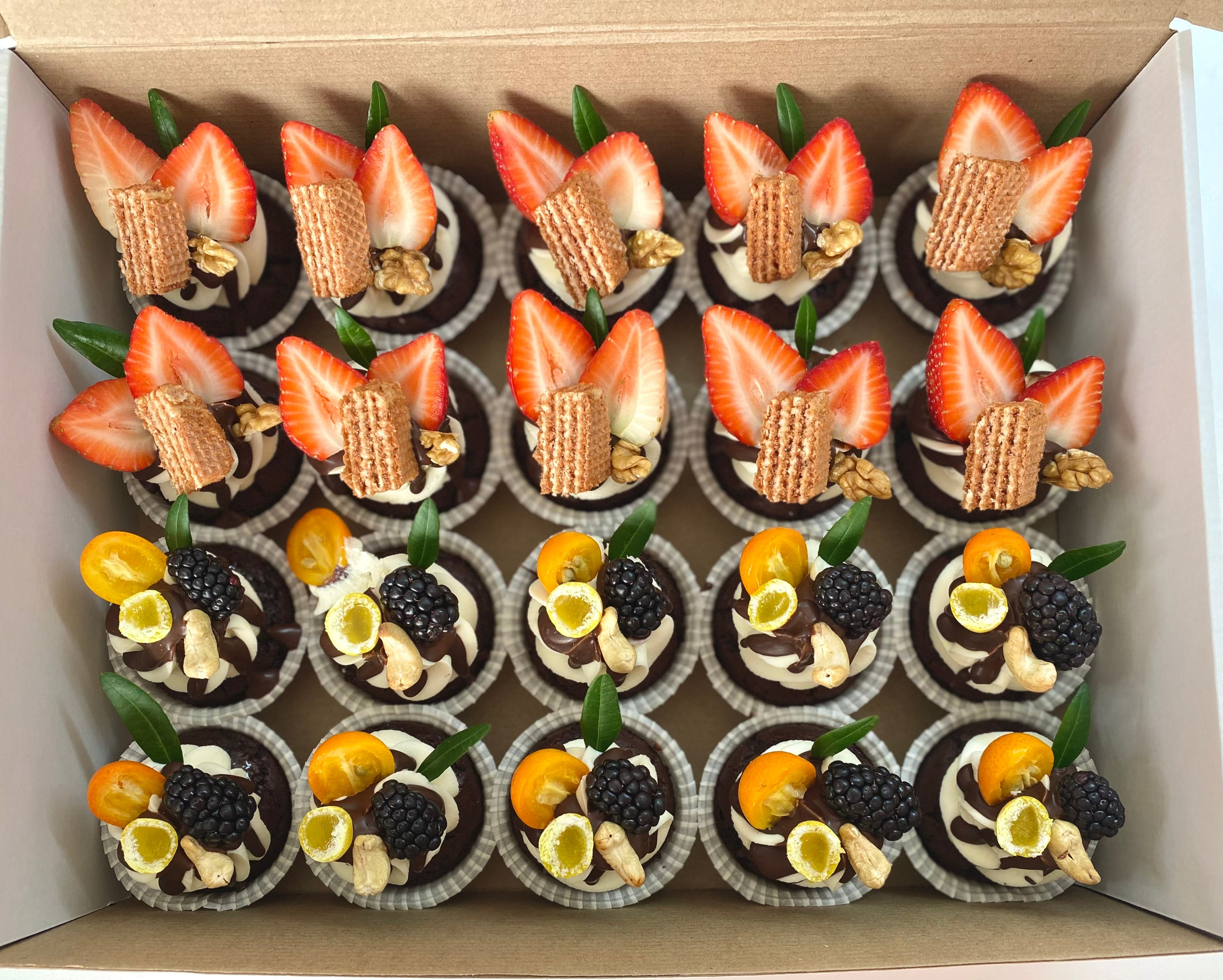 Капкейки фуршетные. Katyasugarsugar капкейки, зефир, торты Москва