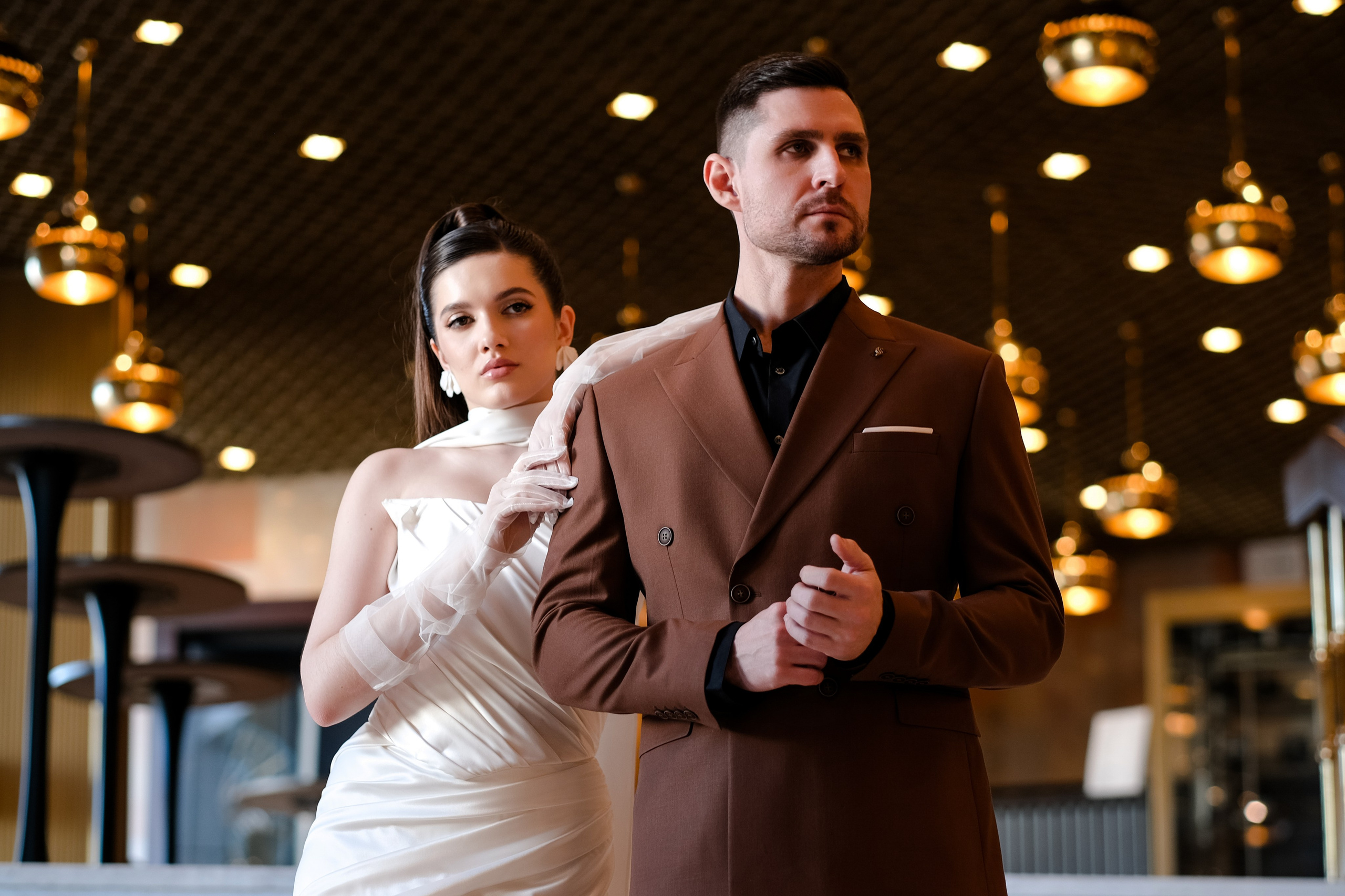 Свадебная фотосессия в театре драмы имени Наума Орлова. Свадебный фотограф в Челябинске Сырчикова Наталья