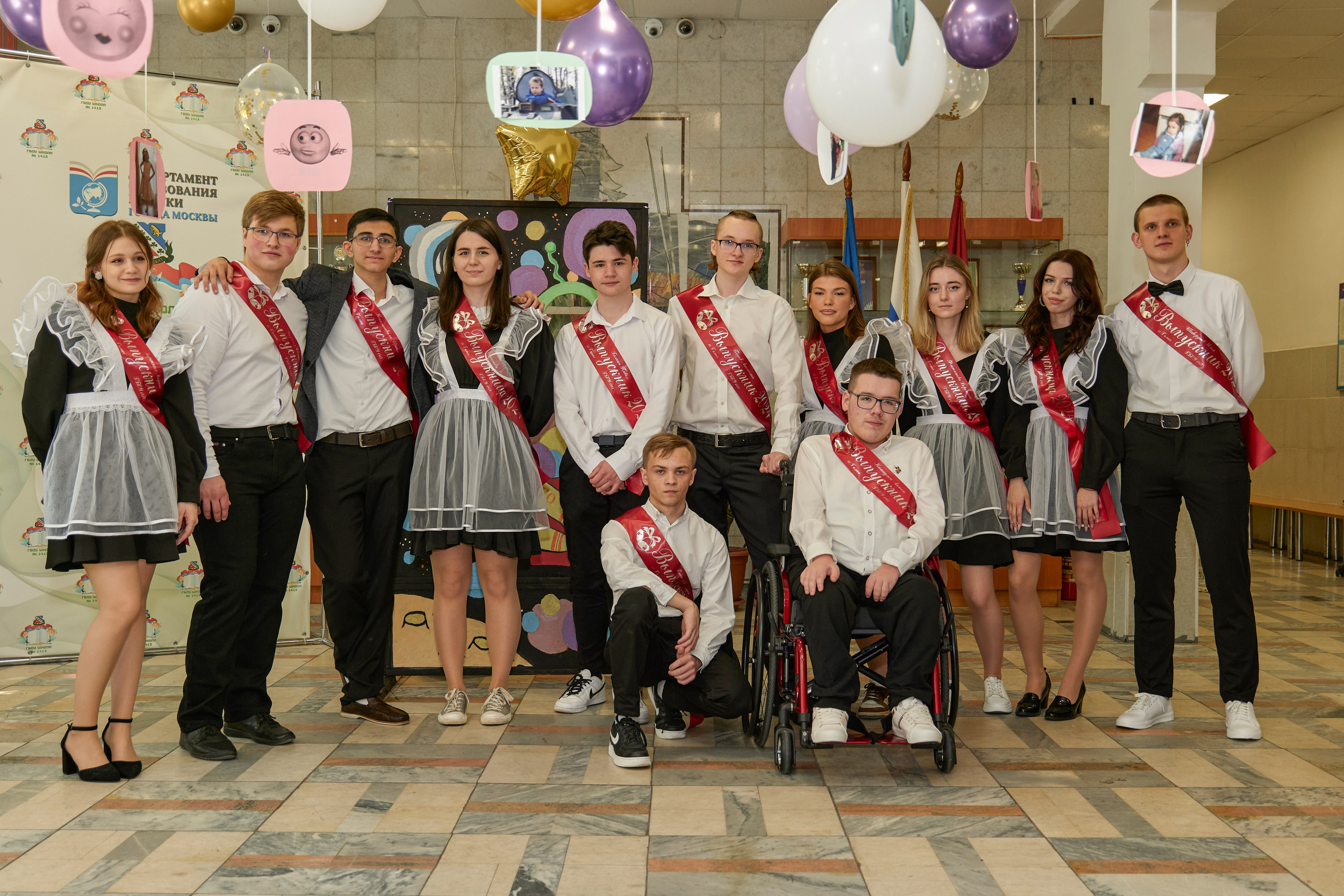 Последний звонок школа 1413. Детский и семейный фотограф г. Москва Оксана Катаджи