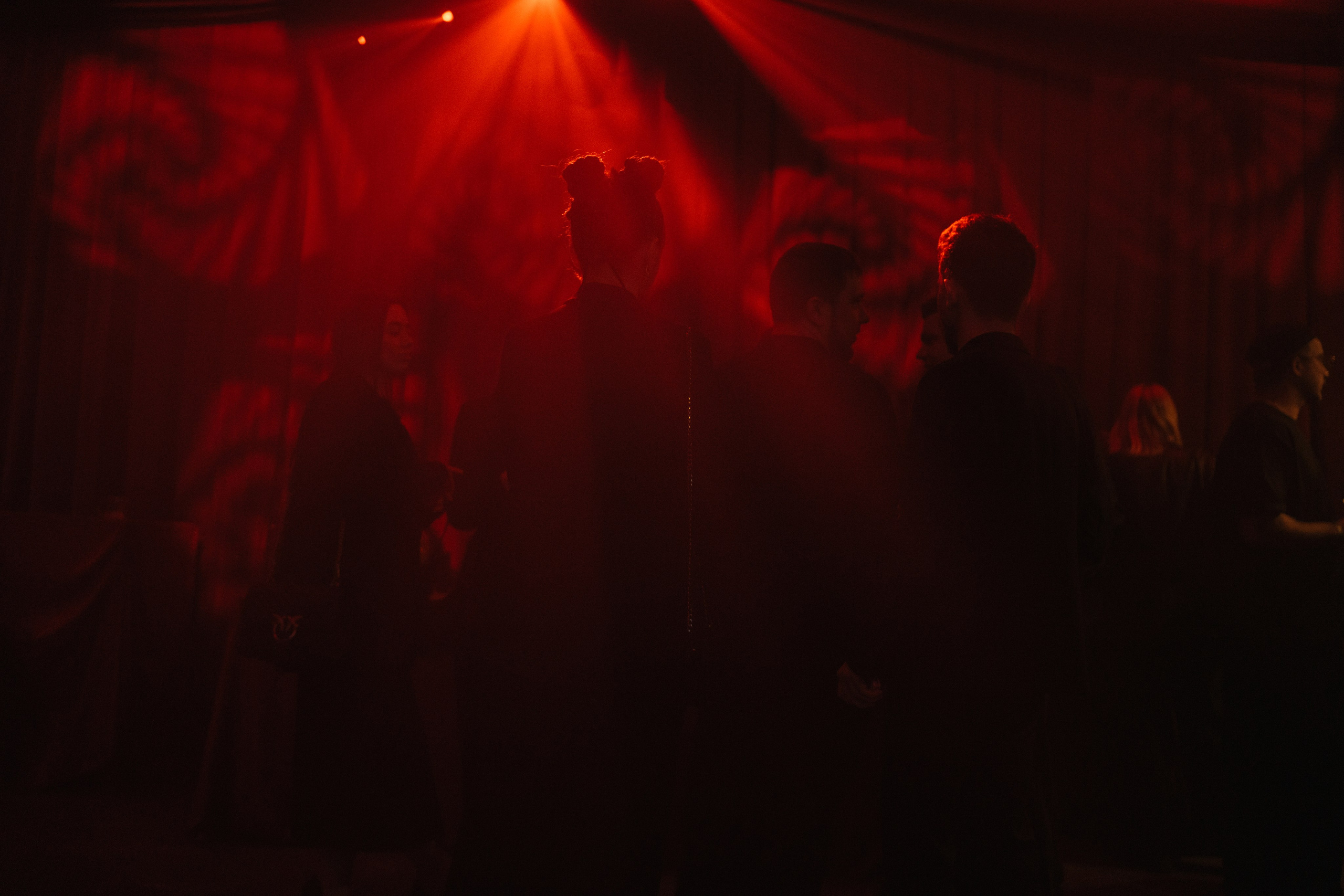 Открываю двери без ключа. Фотограф Евстигнеев Илья