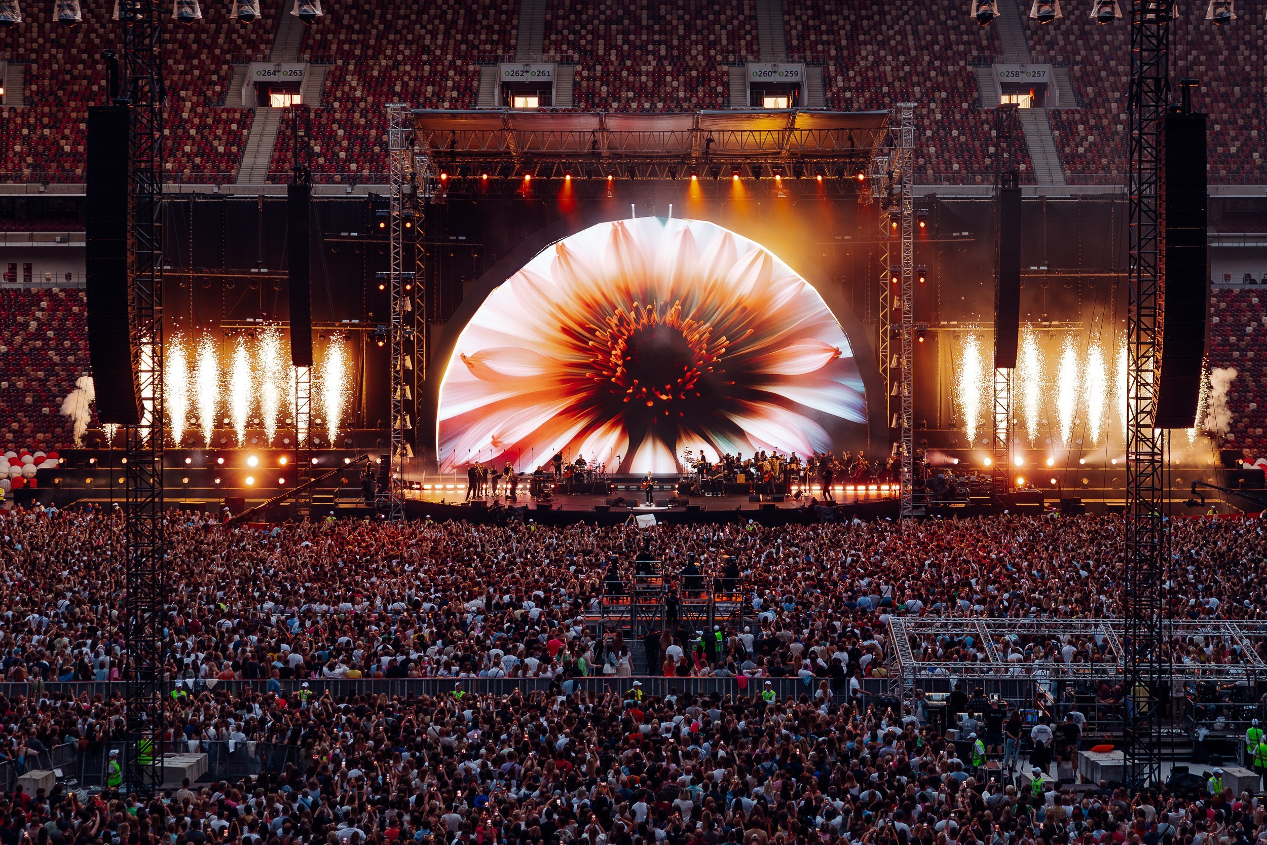 LEONID AGUTIN | MOSCOW | 2024. OOPS TEAM