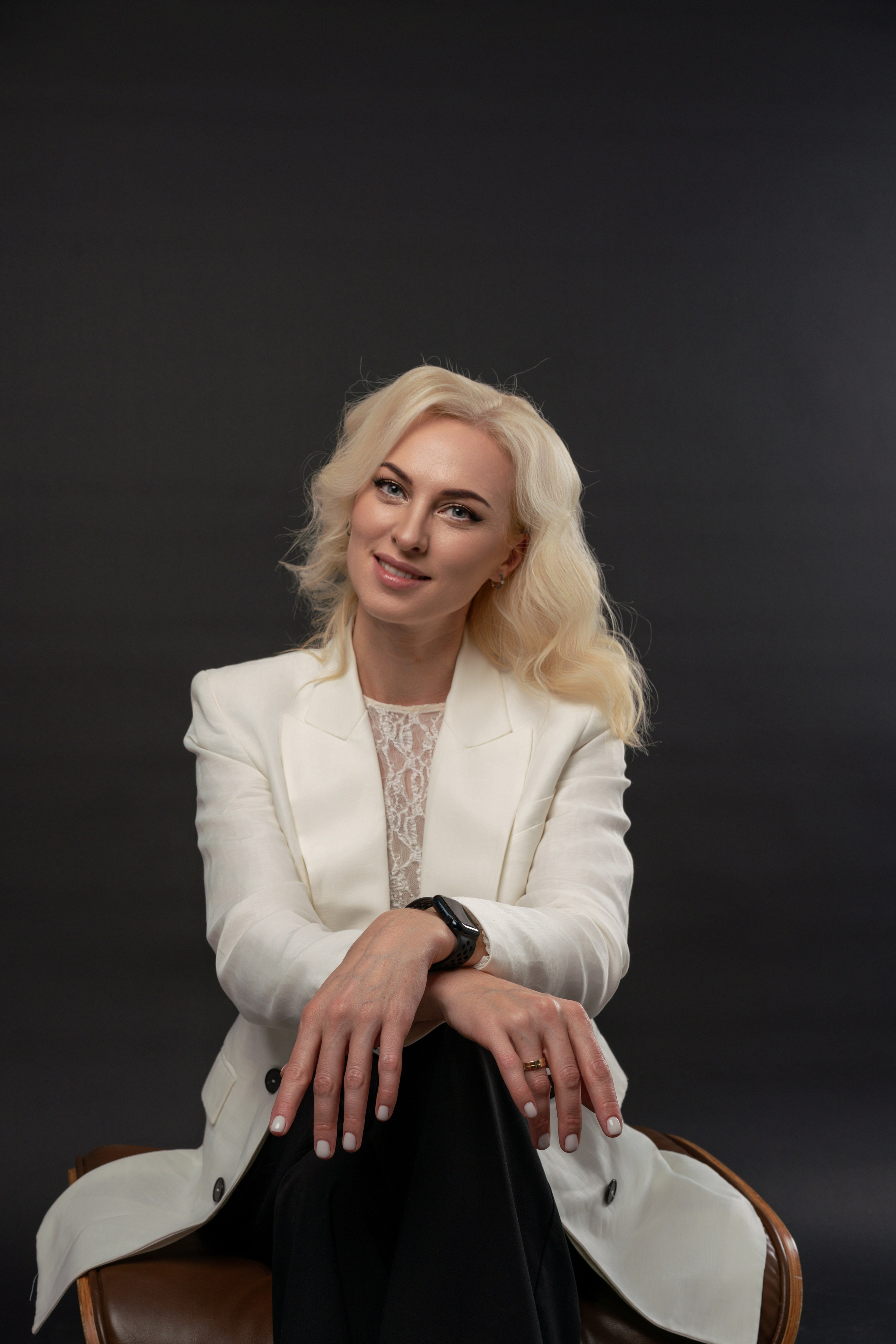 Бизнес-фотограф в Алматы — корпоративные съёмки, деловые портреты и репортажи. Профессиональный фотограф в Алматы