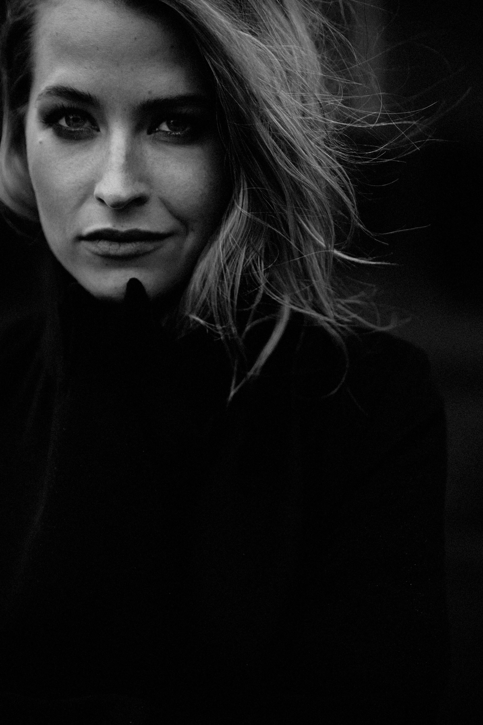 KSENIA. Yulia Otroschenko