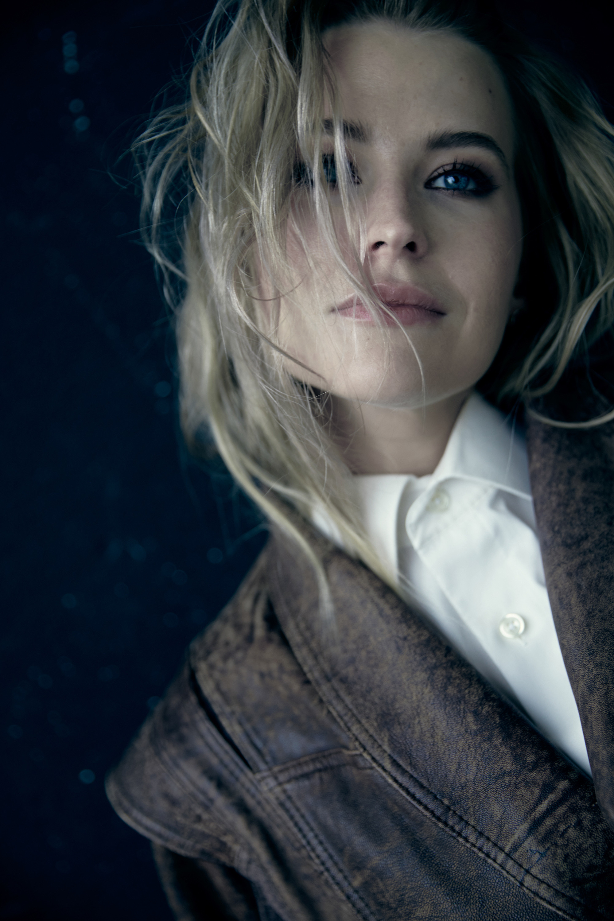 KSENIA. Yulia Otroschenko