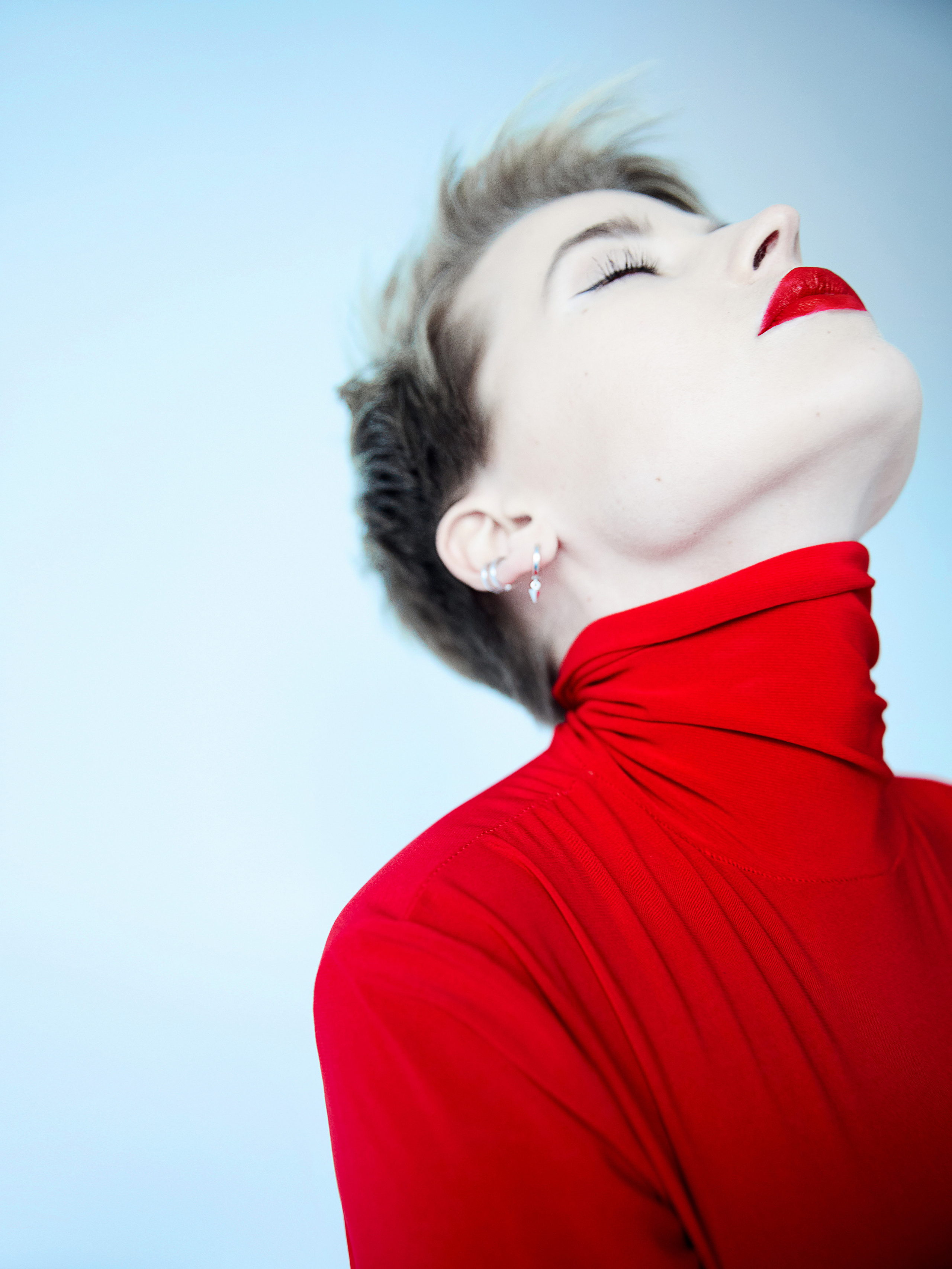 NO REGRETS. Yulia Otroschenko