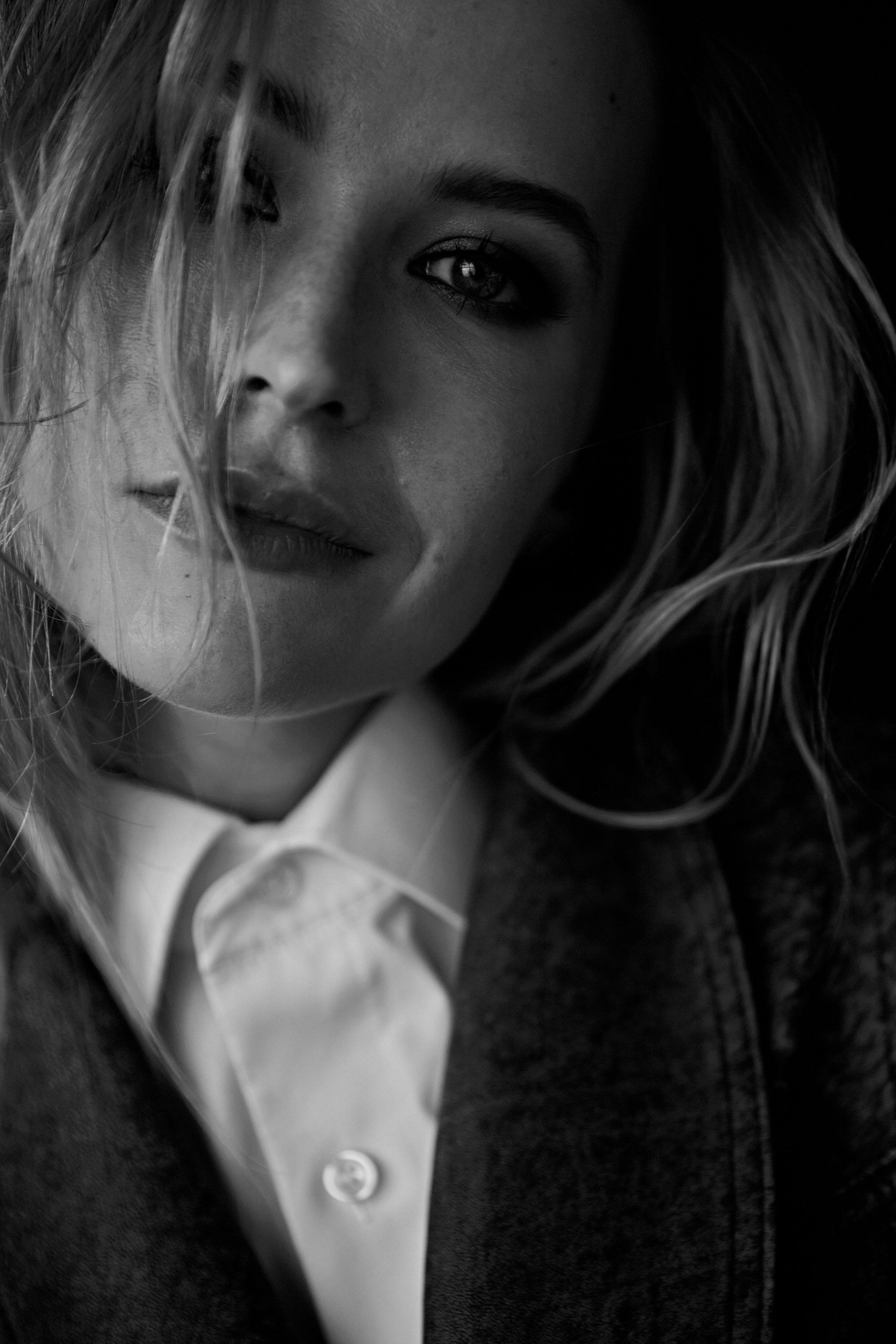 KSENIA. Yulia Otroschenko