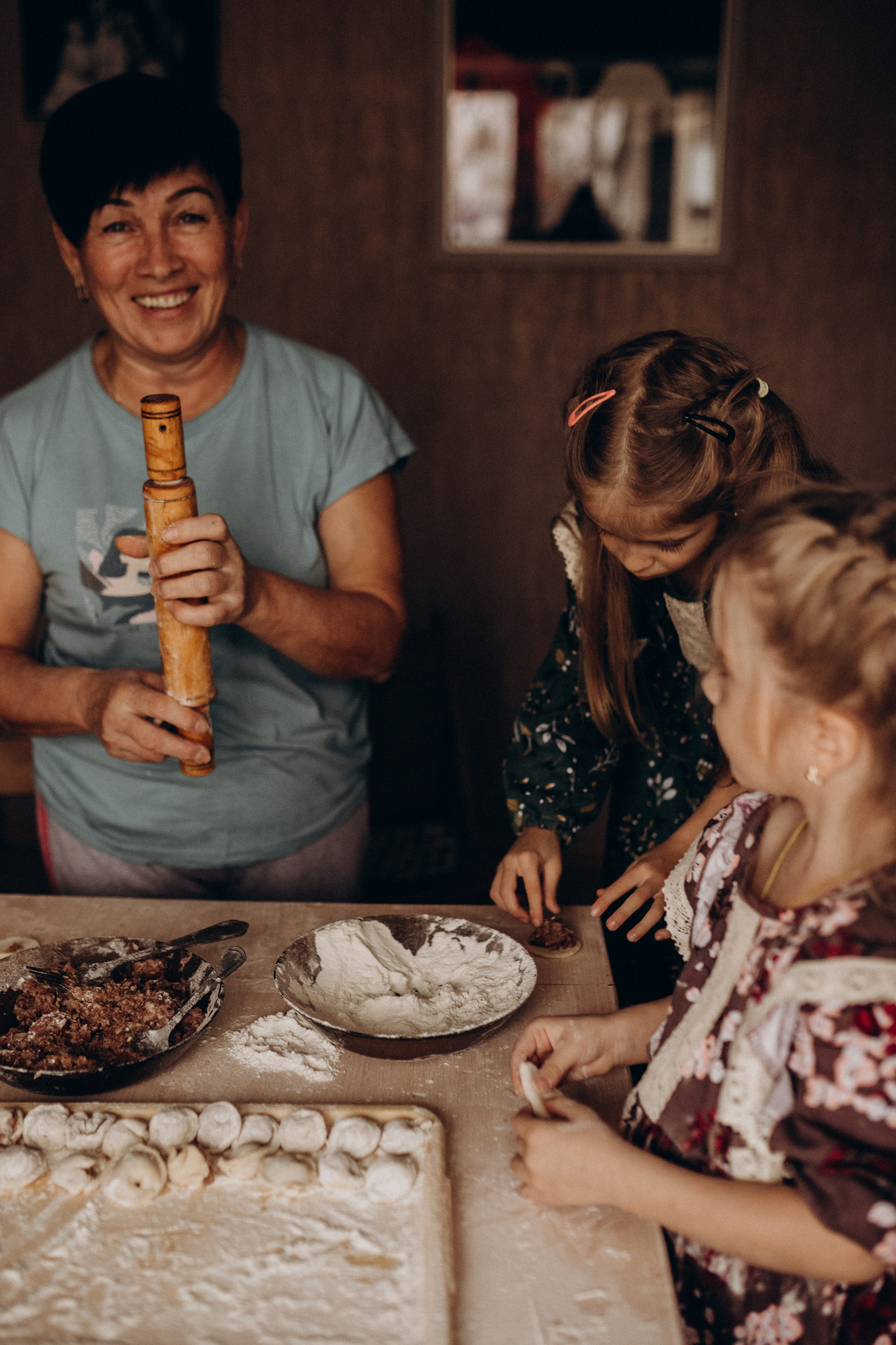 Бабушка с внуками. Семейный фотограф lifestyle в Новосибирске Елена Шпилевая