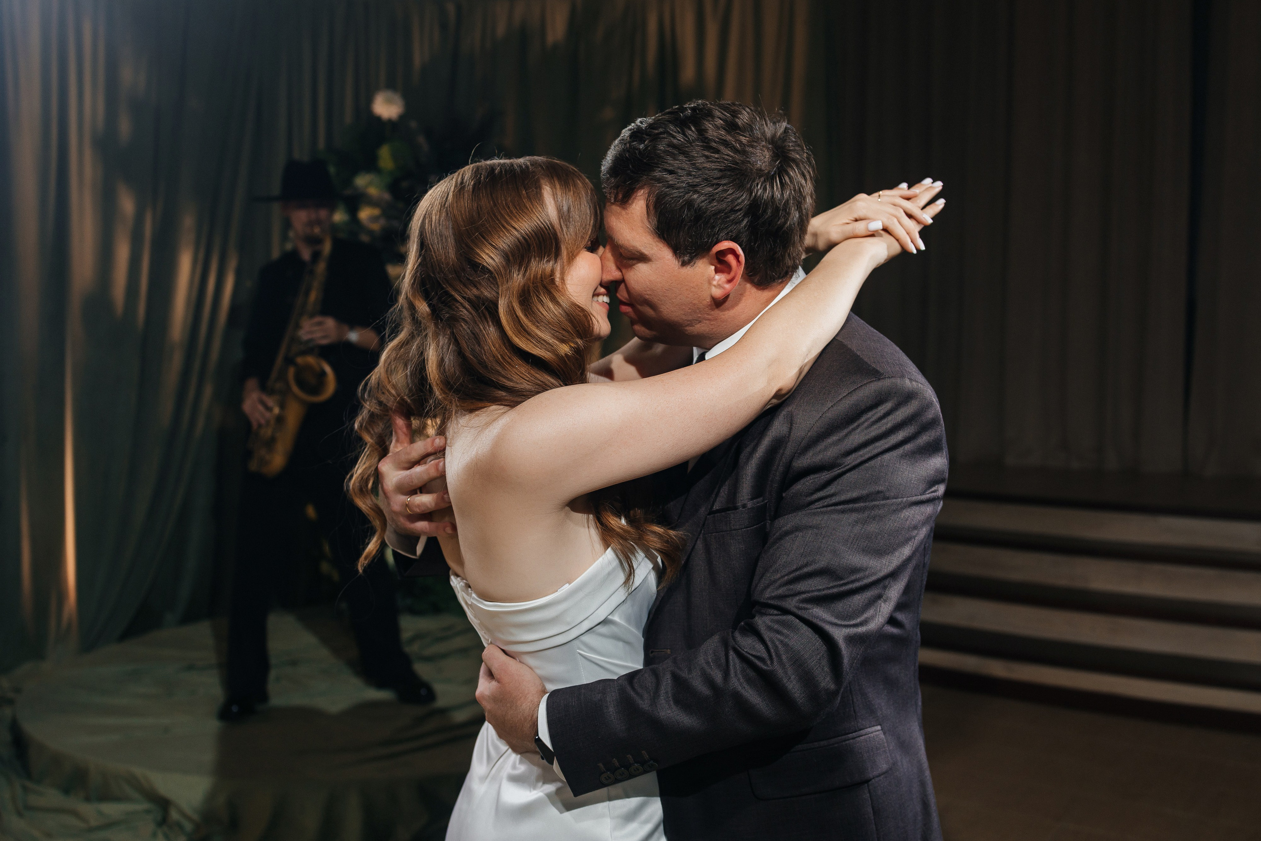 Романтическая выездная церемония. Олег Сверчков | Свадебный фотограф Вологда