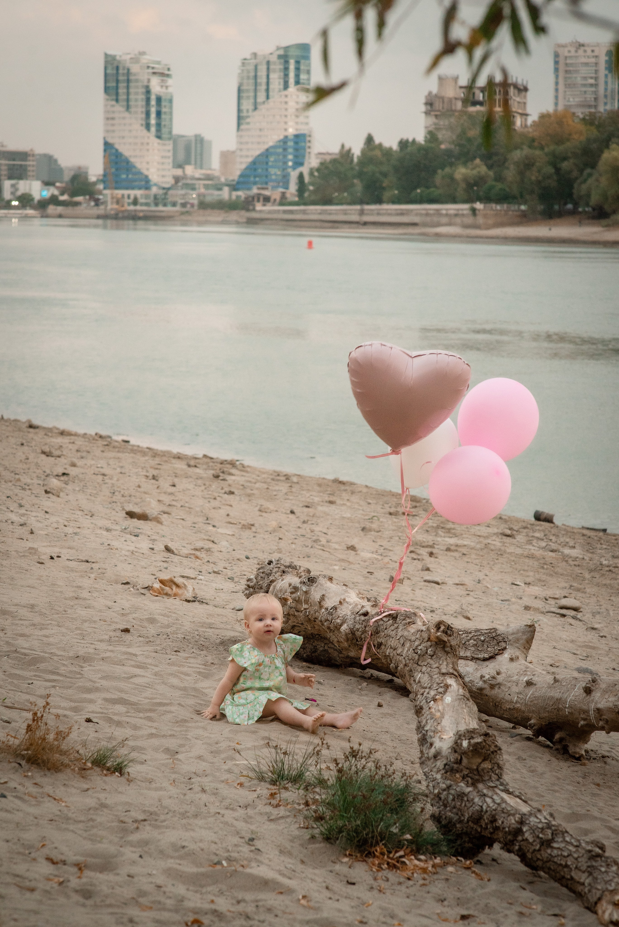 Фотосессия мама с дочкой_река Кубань (цветокор). Детский и семейный фотограф Краснодар / Сочи Сергеева Олеся