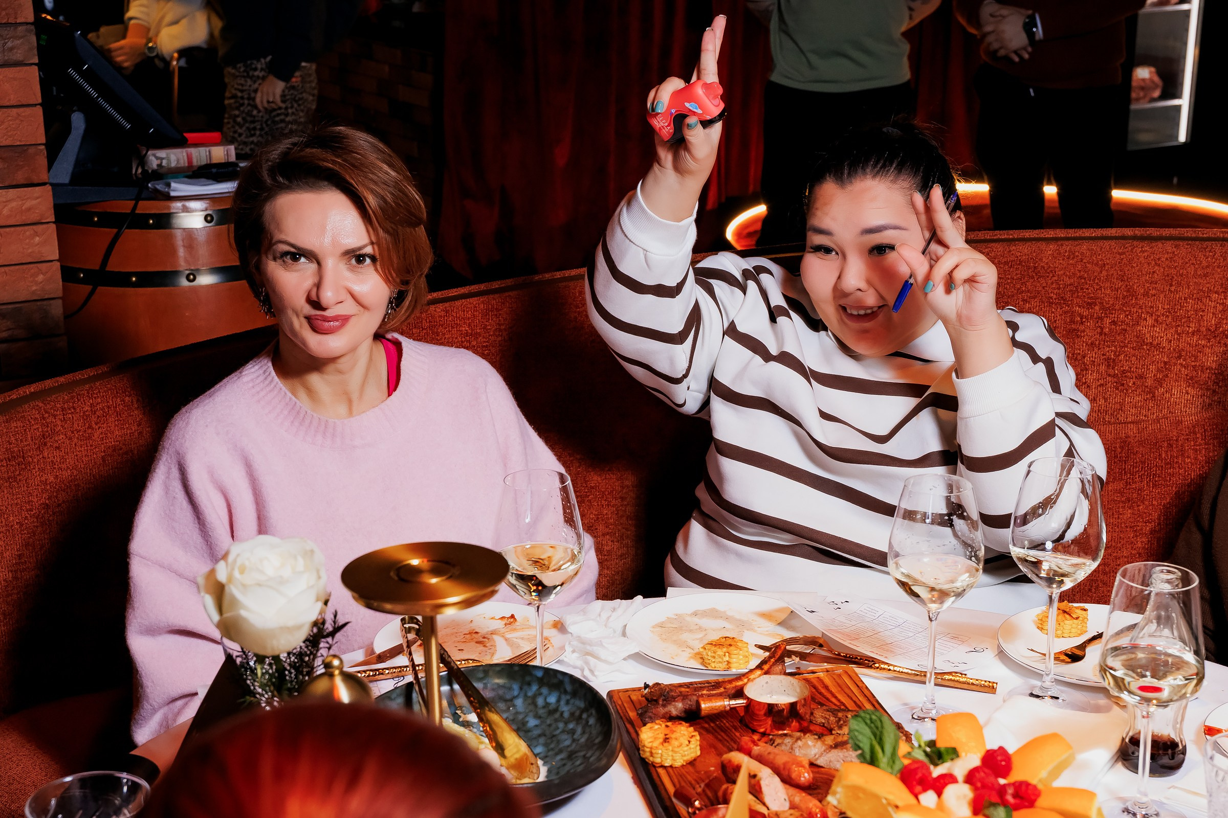 Музыкальное Лото-Sunset Meat Restaurant. Репортажный фотограф в Алматы Каюпов Сержан