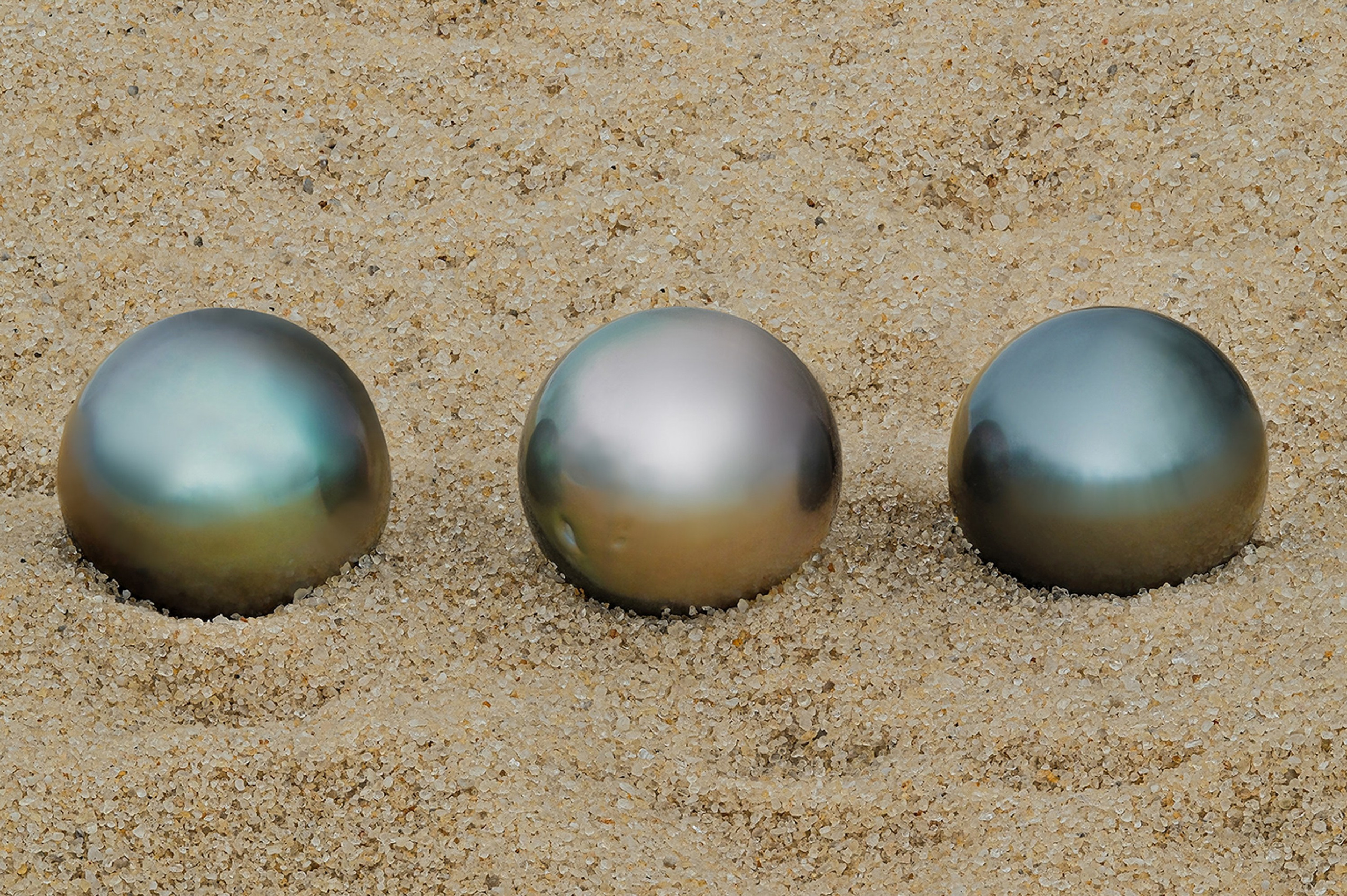 Рекламная эксклюзивная предметная фотосъёмка ювелирных изделий в Москве  тел +7 966-003-13-07. Высококачественная профессиональная рекламная фотосъёмка ювелирных украшений, драгоценных камней в Москве. Обучение, консультация