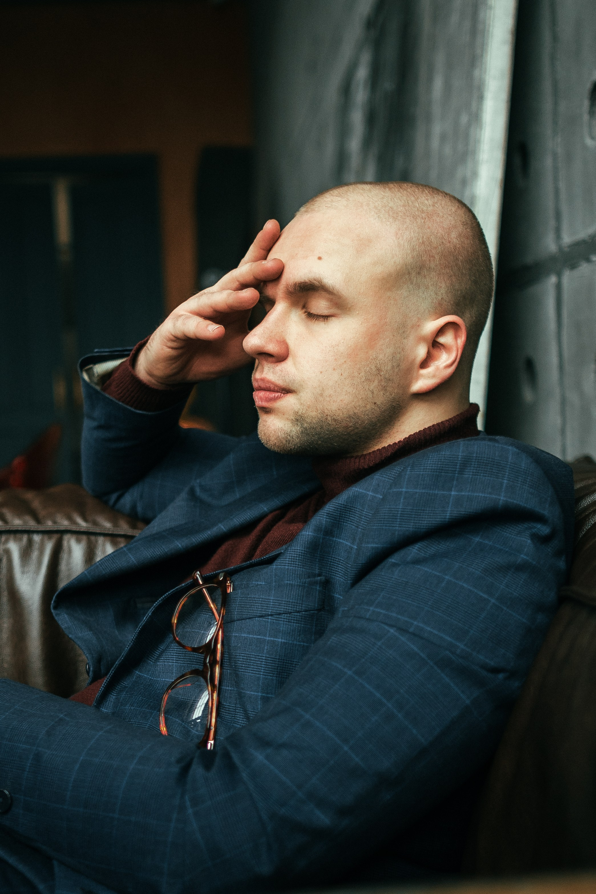 Кирилл студия