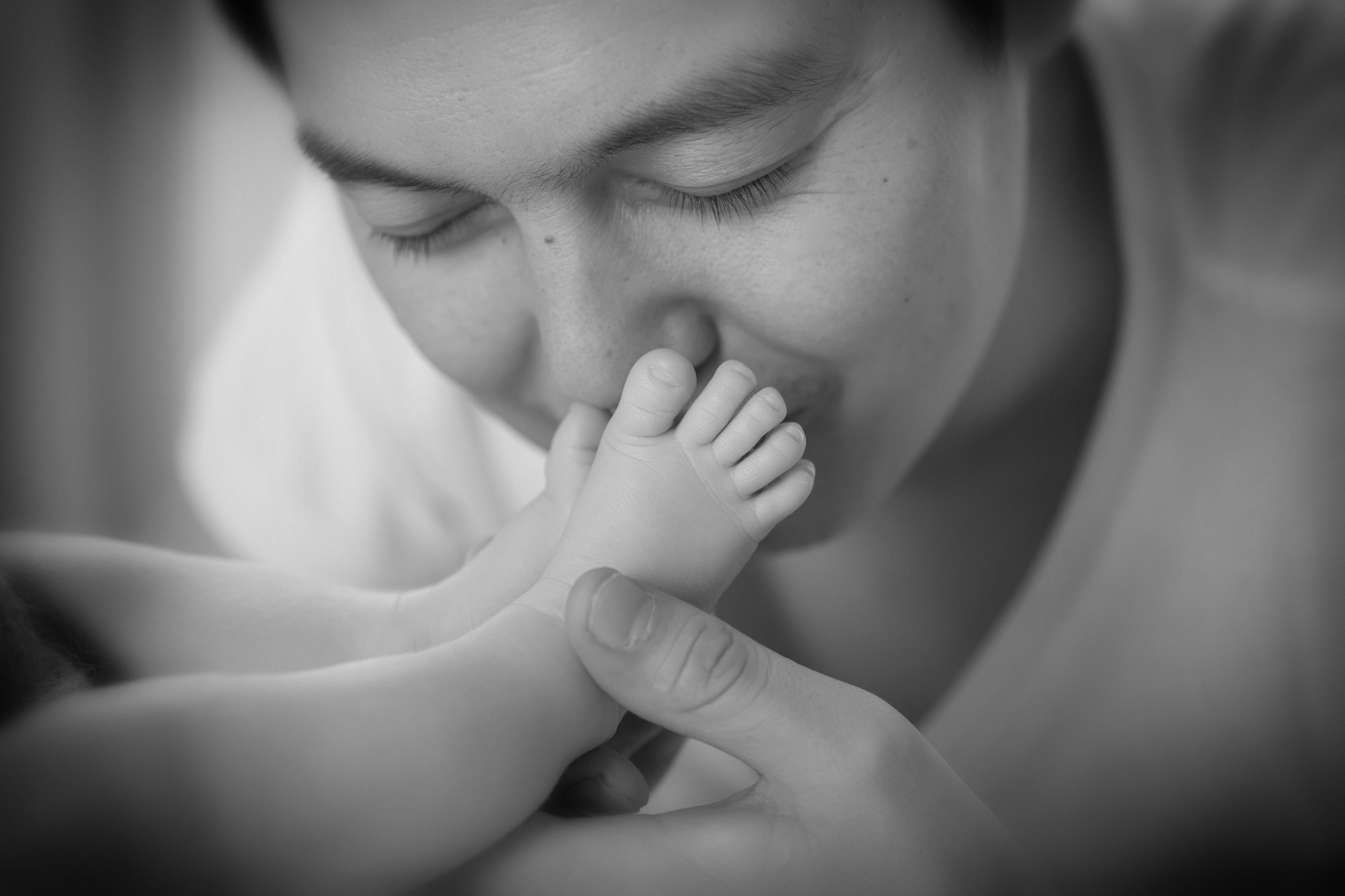Newborn Алматы, фотосессия новорожденных и младенцев с родителями. Фотостудия Алматы. Семейная и детская фотостудия Family studio.Фотограф Алматы