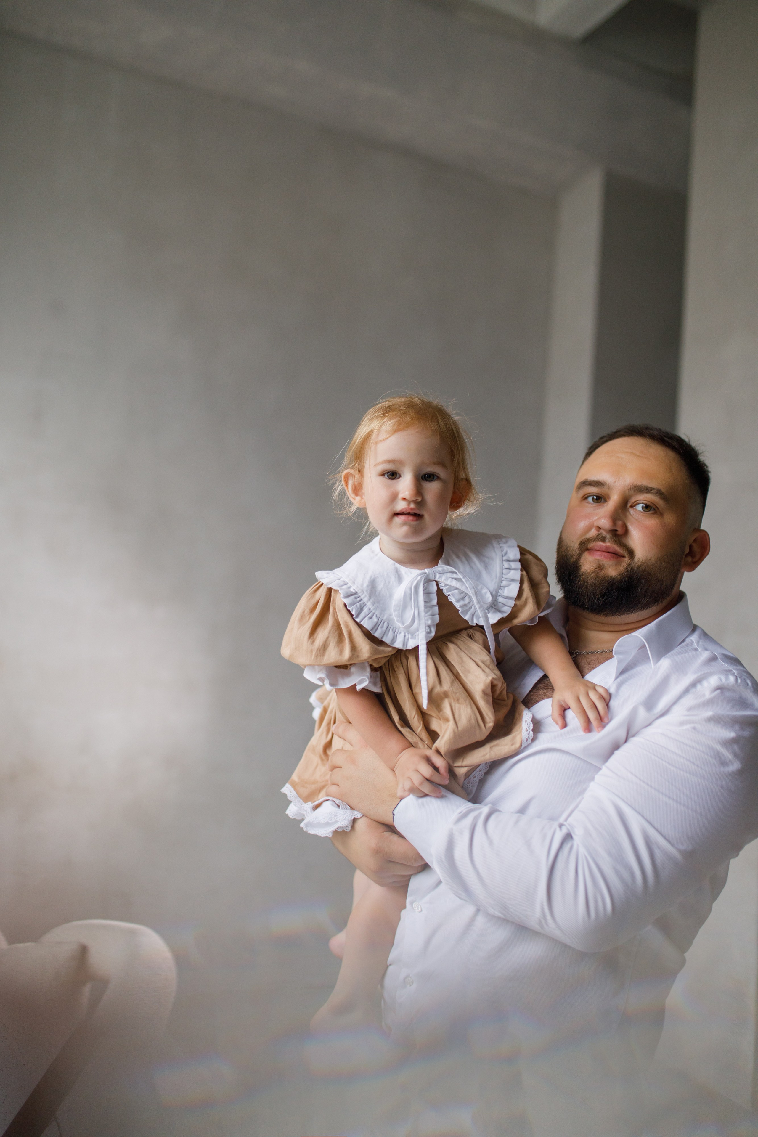 Семейная фотосессия в студии 2 года Валерии. Фотограф в Уфе Ирина Идрисова