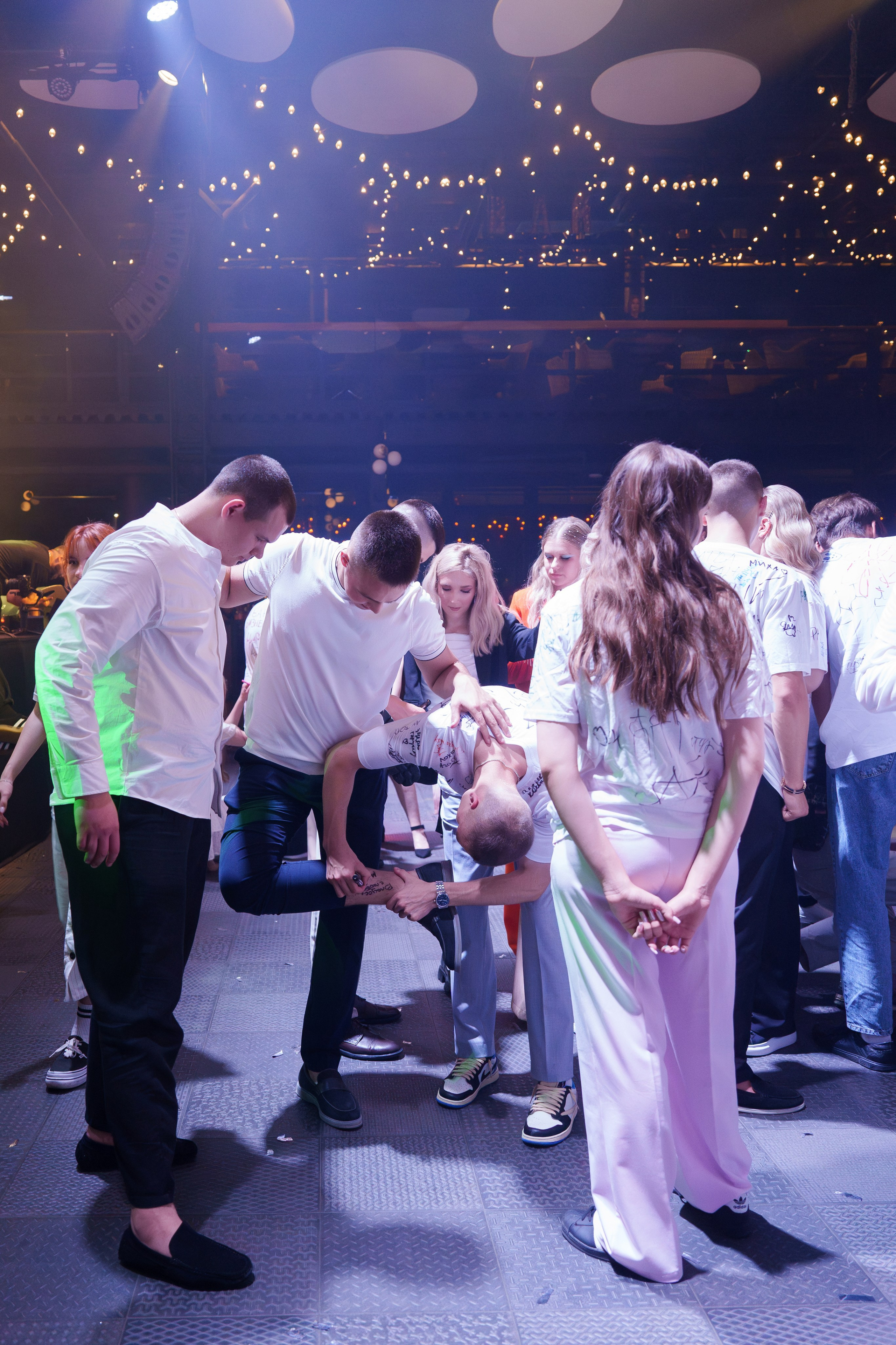 Выпускной лицея 27 (вечеринка). Свадебный и репортажный фотограф Элина Козырьянова