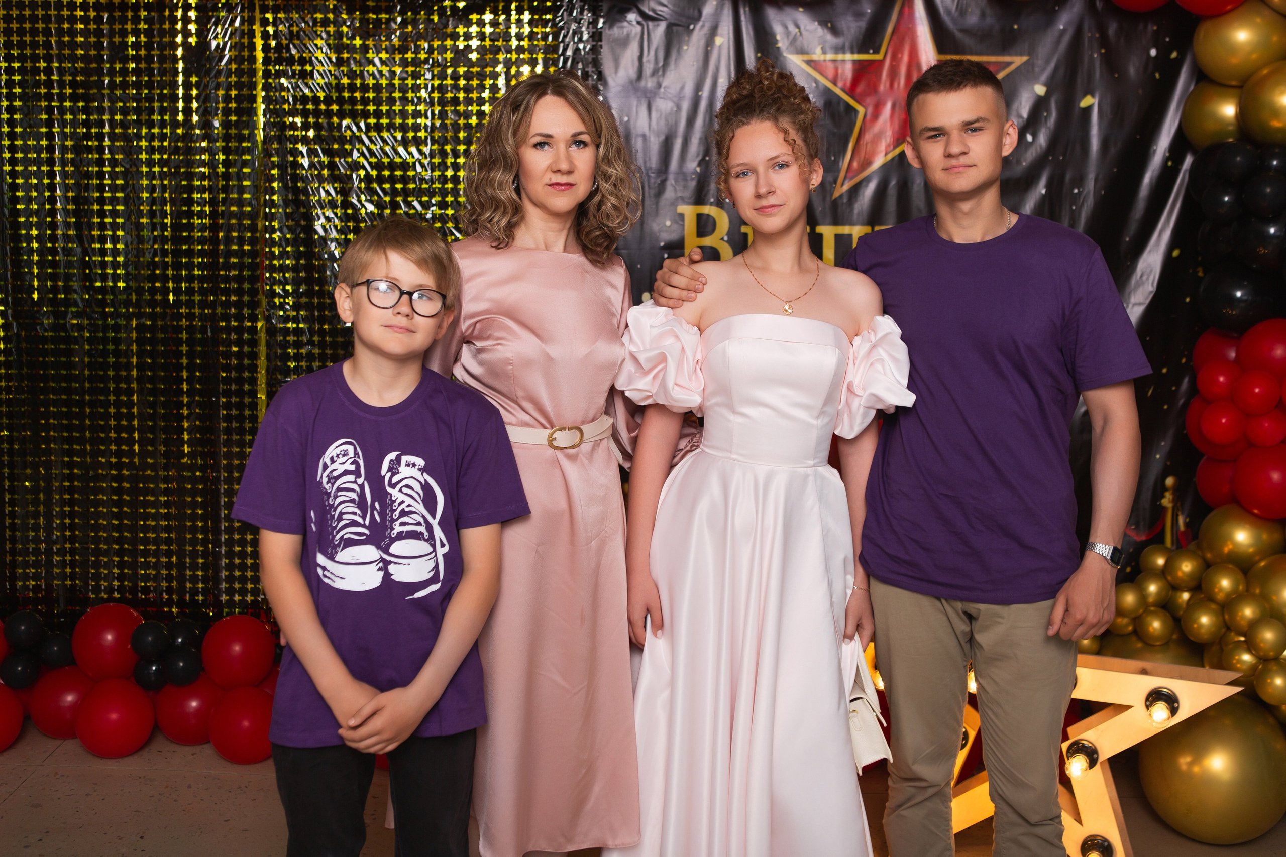 ФОТОСЕССИЯ С РОДИТЕЛЯМИ «ВЫПУСКНОЙ» 2024 г. 9 ШКОЛА г. МЦЕНСК. ТВОЙ АЛЬБОМ / ТВОИ ПРАВИЛА