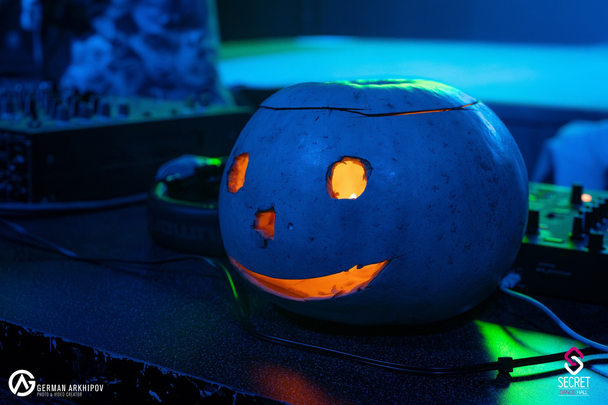 #don"t_stop_dancing — Secret Dance Hall