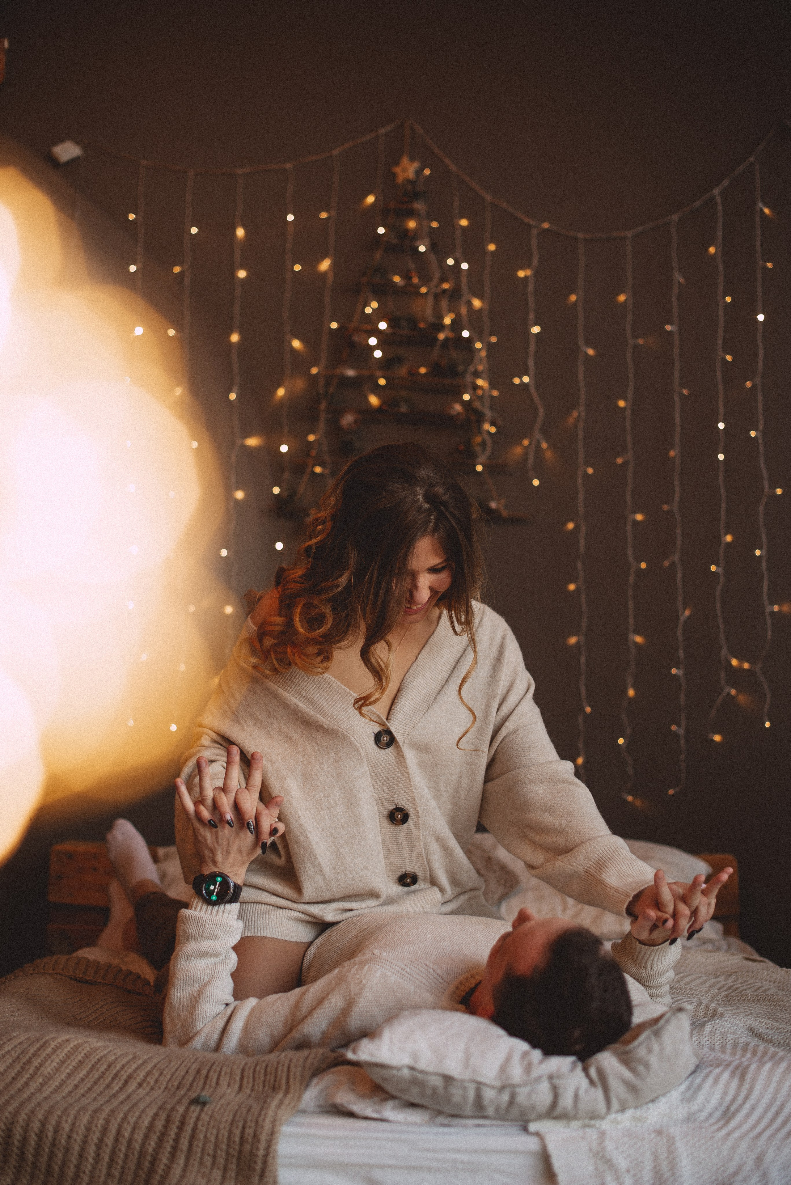 Новогодняя фотосессия Лавстори в студии. Семейная фотосессия Бутово Москва фотограф Алина Морщагина