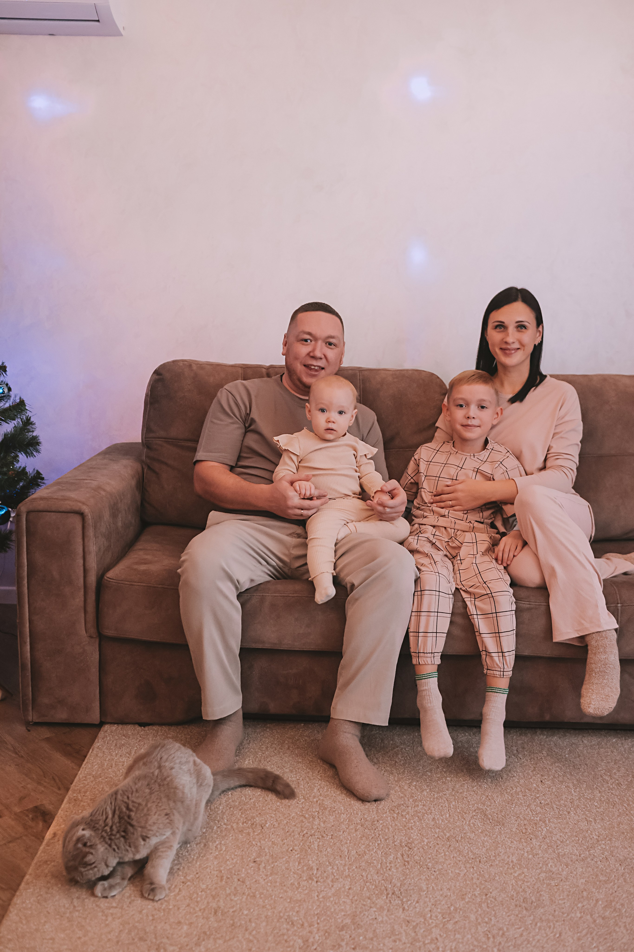 Дома. Семейный фотограф Тюмень, фотограф на роды Салмина Мария