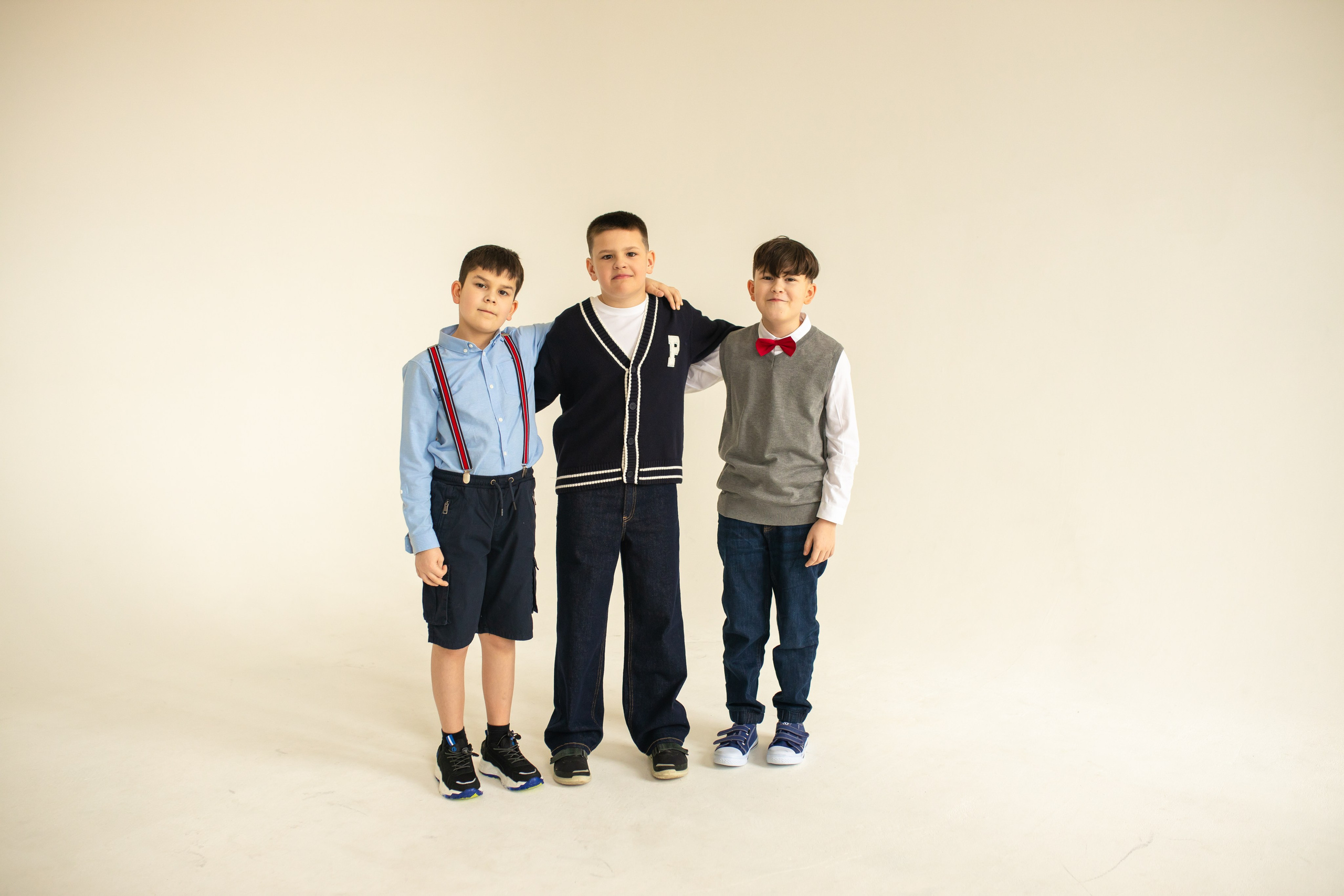 Семейная фотосессия на циклораме с естественным светом. Фотограф в Железнодорожном и Балашихе