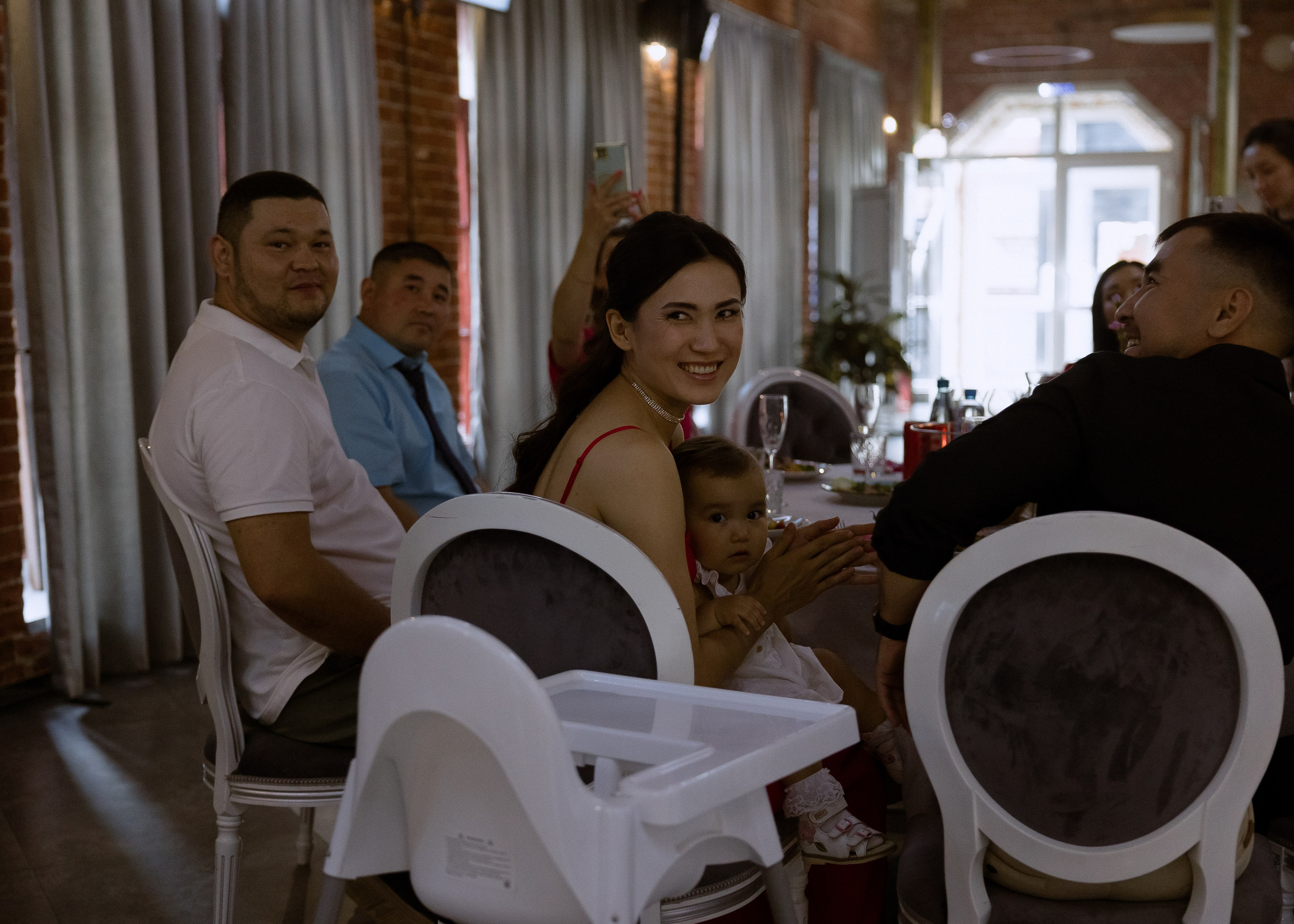 Дмитрий и Алита. Фотограф Эмиль Исякаев