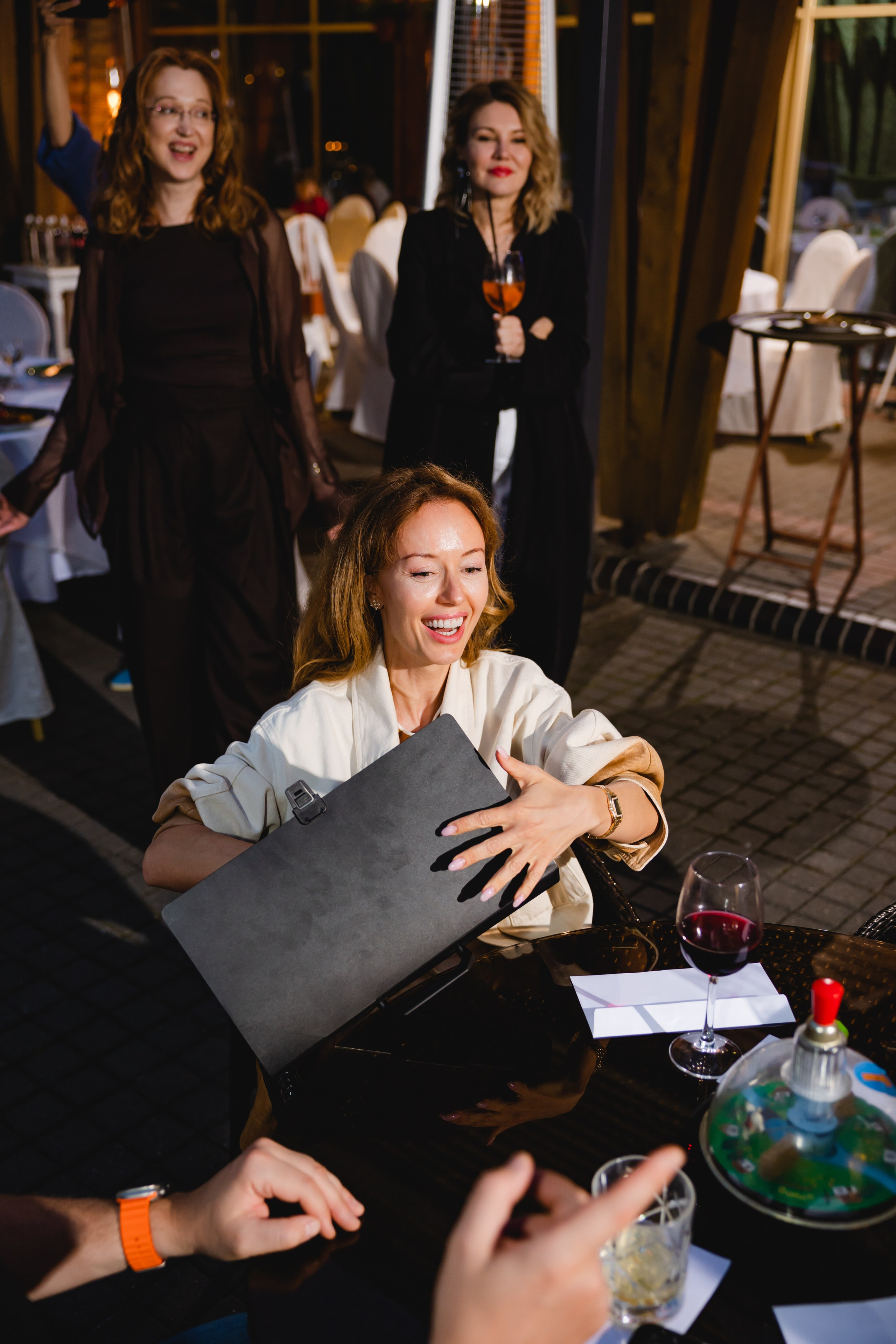 Дни Рождения и Юбилеи. Сайт с красивыми фотографиями и людьми