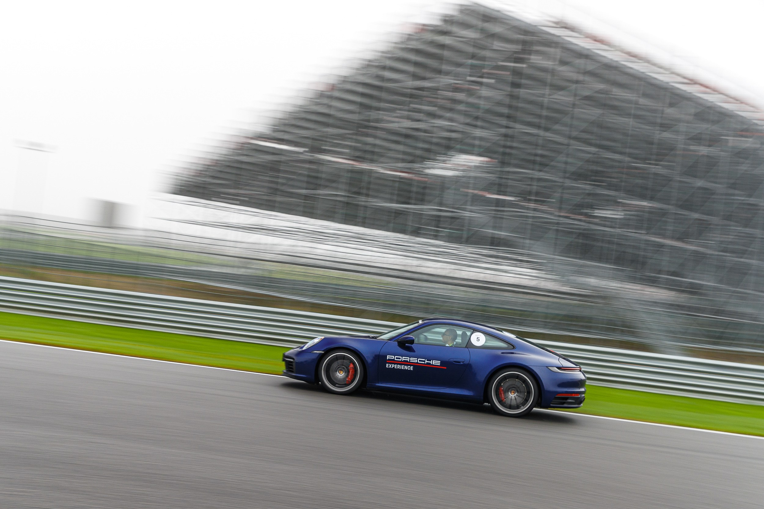 Репортажный фотограф в Москве Майк Симонов