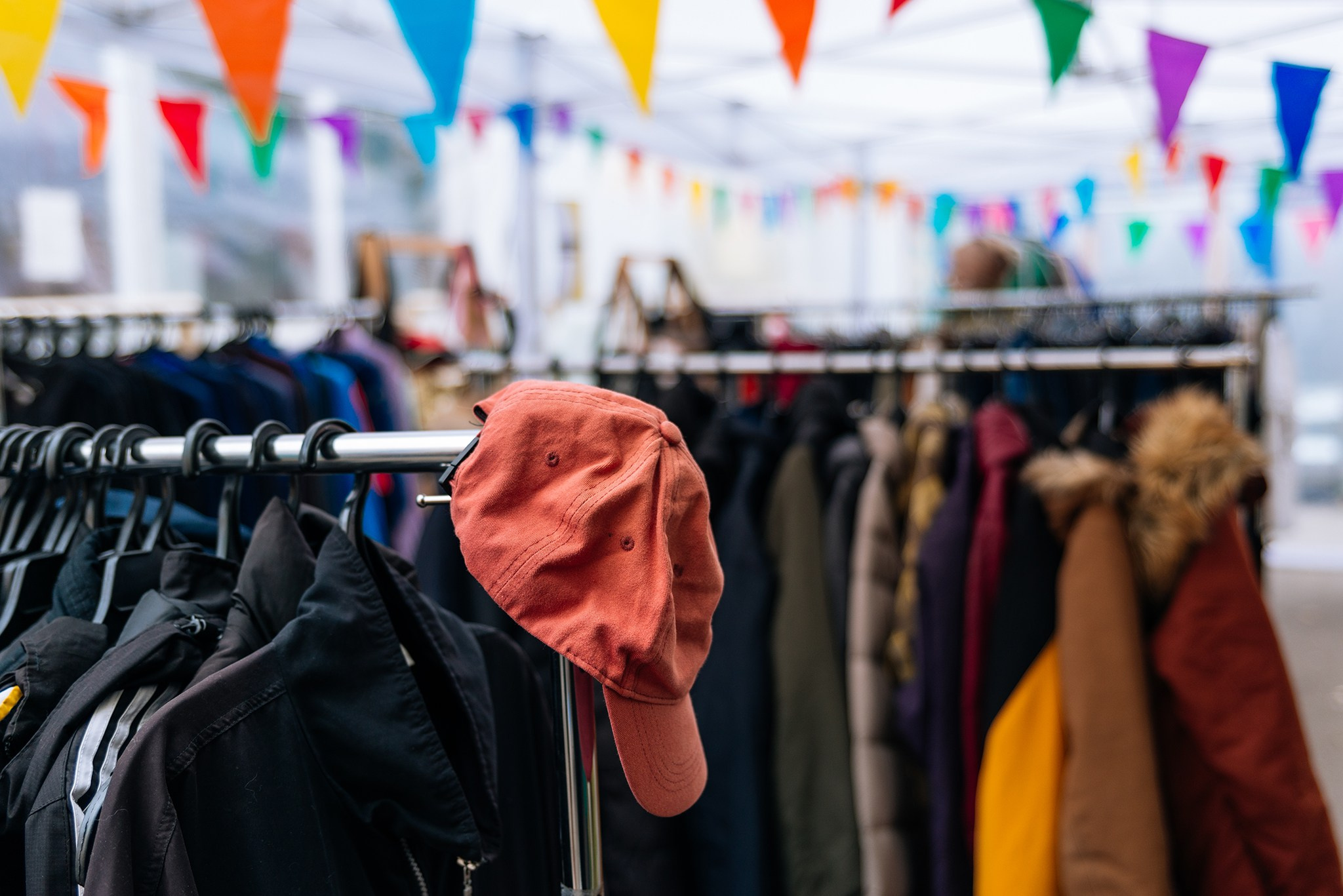 «Уличный магазин» от Ночлежка и «Спасибо!» Сентябрь 25. Репортажный фотограф в Санкт-Петербурге Анастасия Клёпова