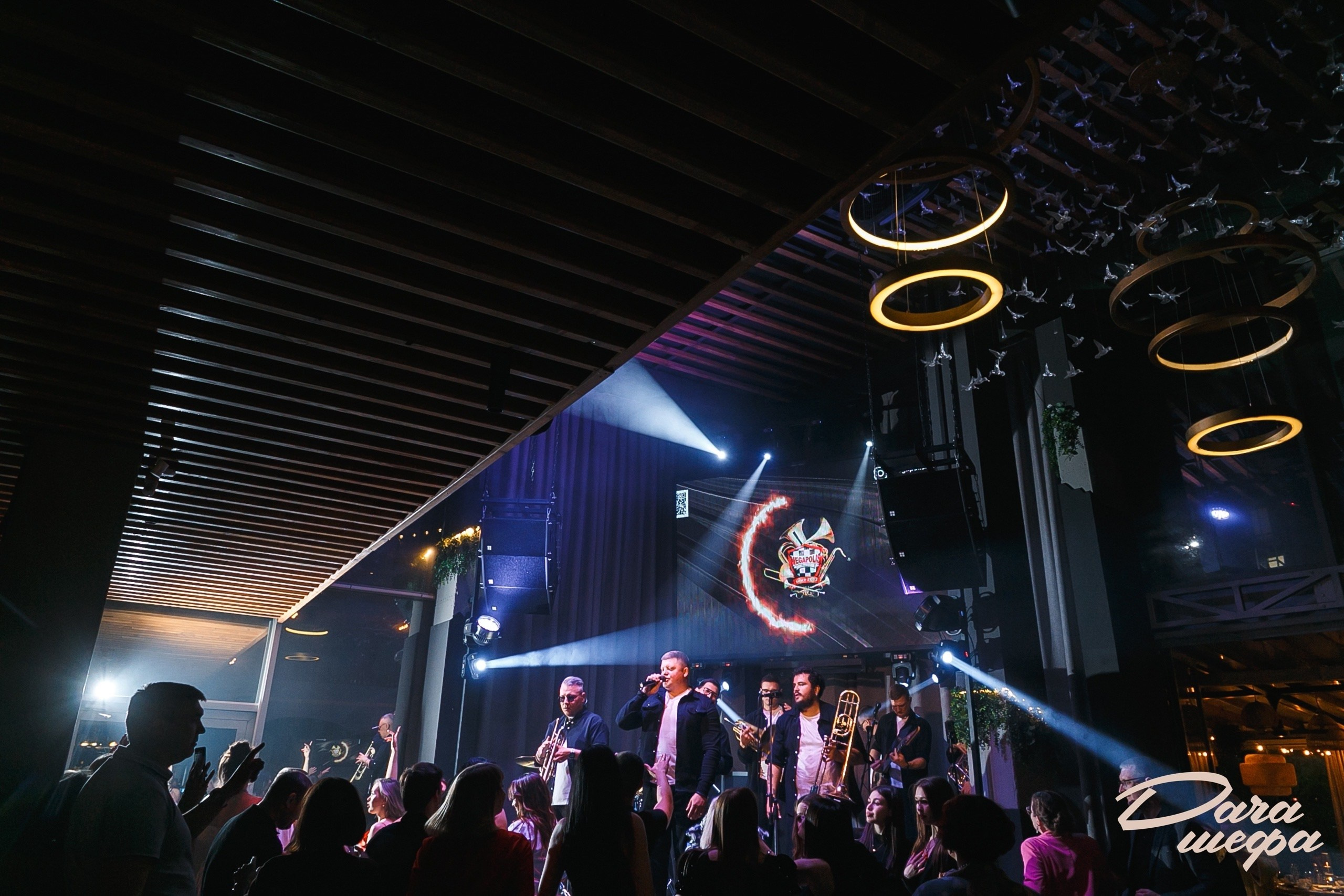 Мегаполис брасс бенд и диджей Роман Косарев в Даче Шефа. Событийный фотограф Максим Бескоровайновнов