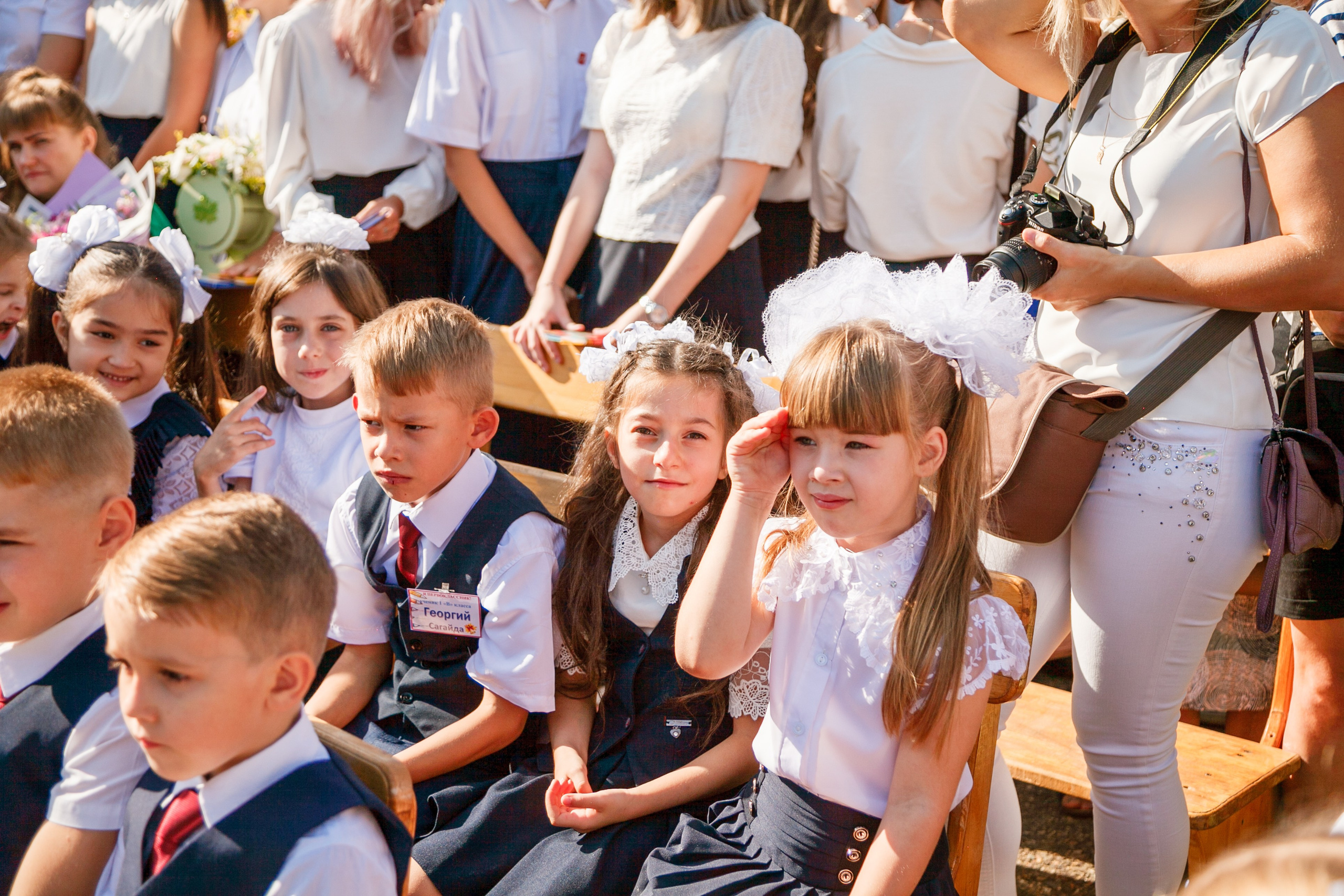 1 сентября линейка. Свадебный и семейный фотограф в Армавире