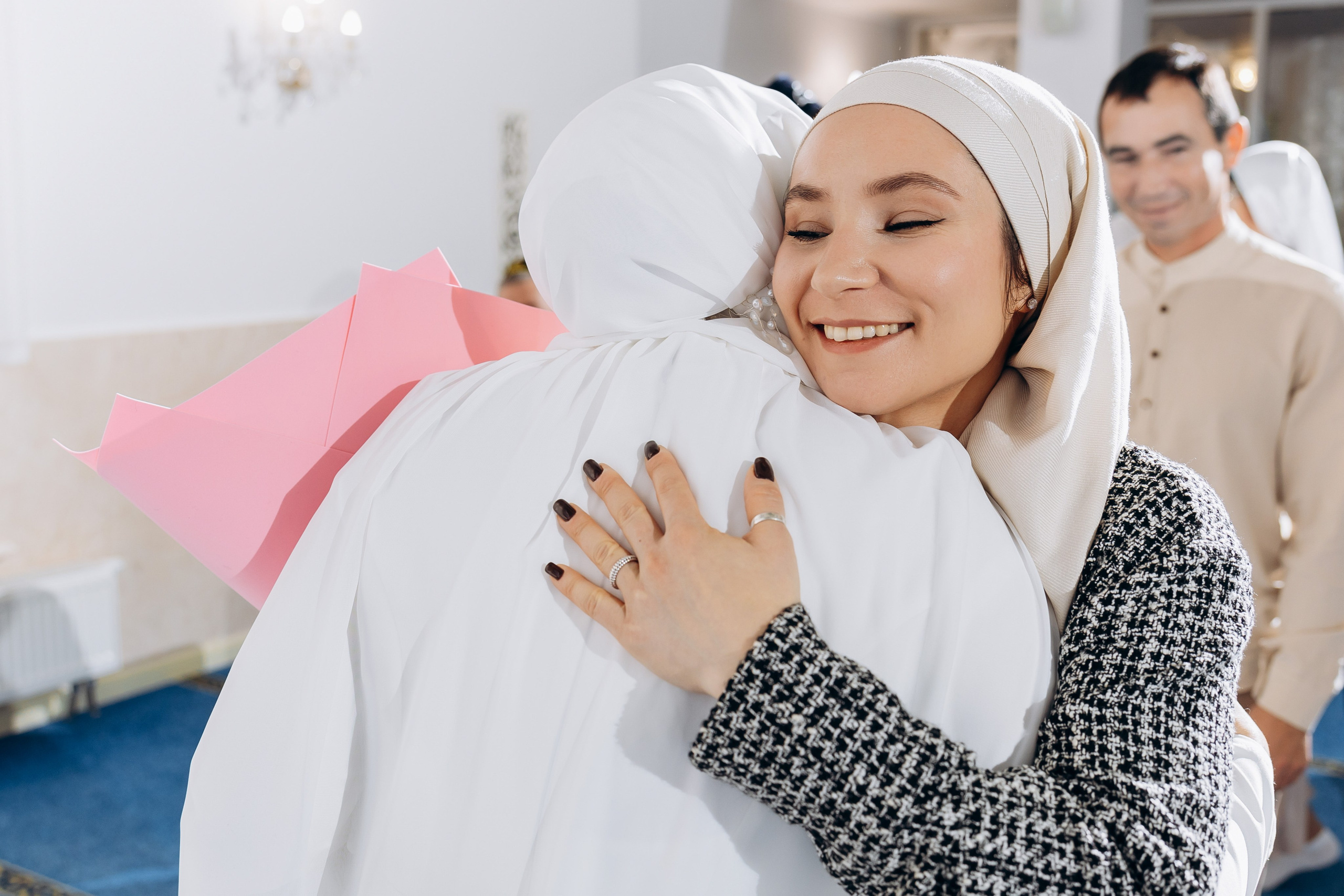 никах в мечети Иман Нуры,, фотосессия в мечети Иман Нуры, фотограф на никах в Казани Ranas4you, образ невесты на никах, завязывание платка Казань, платье на никах Казань