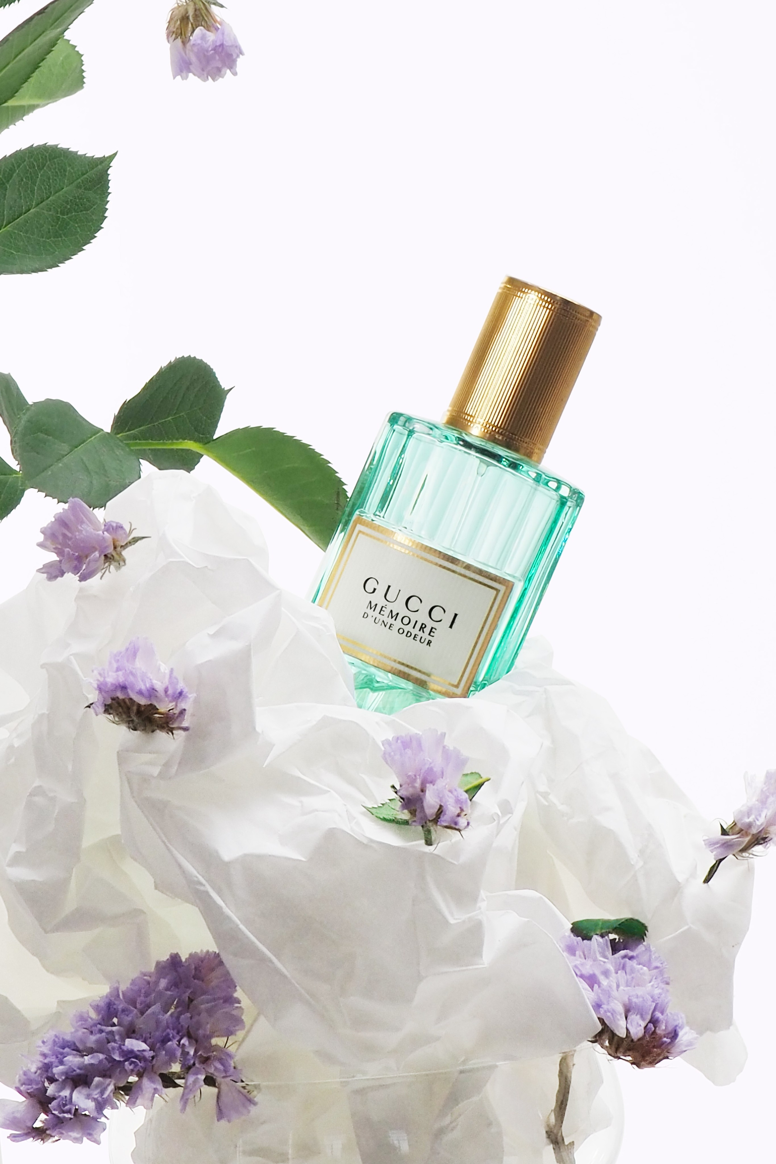 контент фотография парфюма для социальных сетей