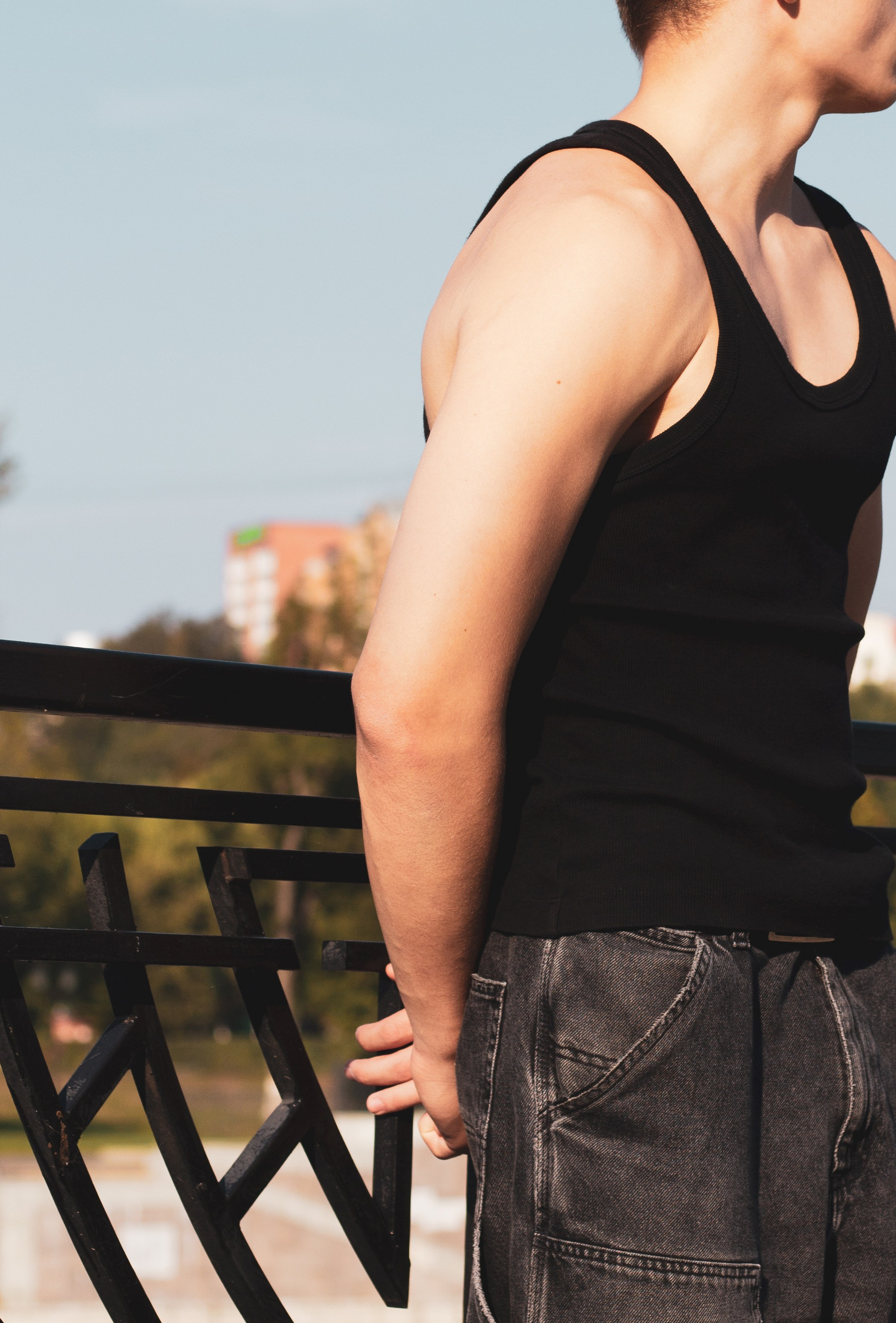 Уличная съемка — Сергей. Портретный фотограф в Орле. Готовые фото за 3 дня! Помощь в позировании. Советы по организации