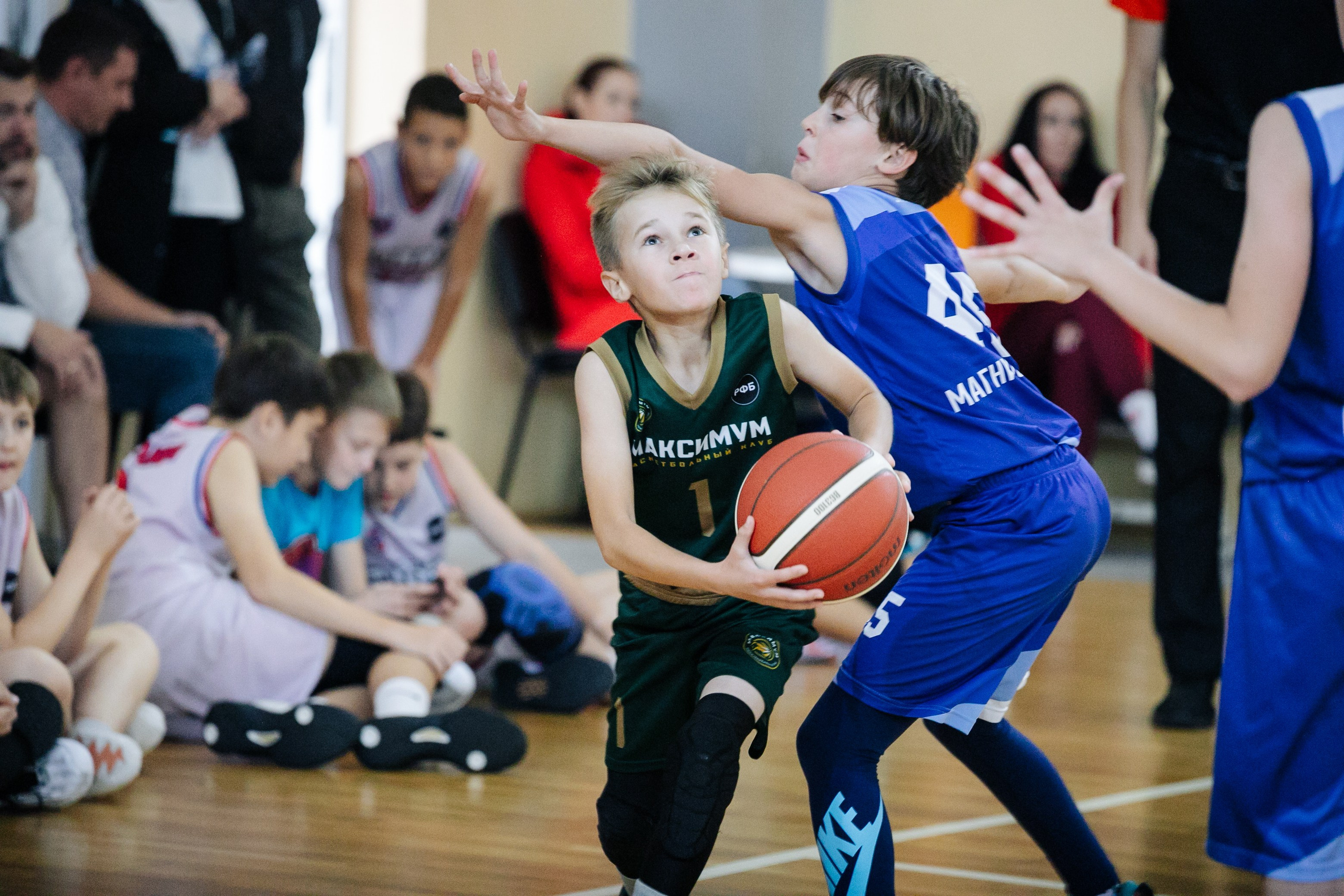 Контакты. Фотограф Магнитогорск Данил Семенов