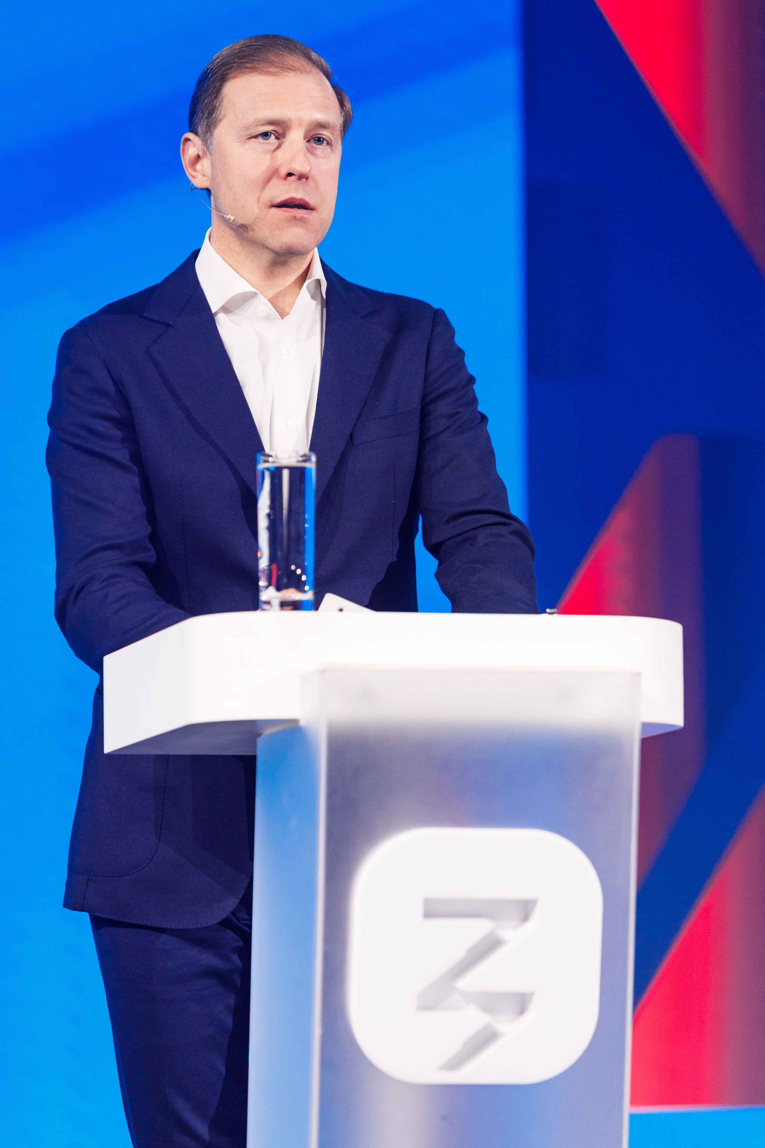 Всемирный фестиваль молодёжи 2024 в России. Репортажный фотограф в Москве, Сочи и Санкт-Петербурге