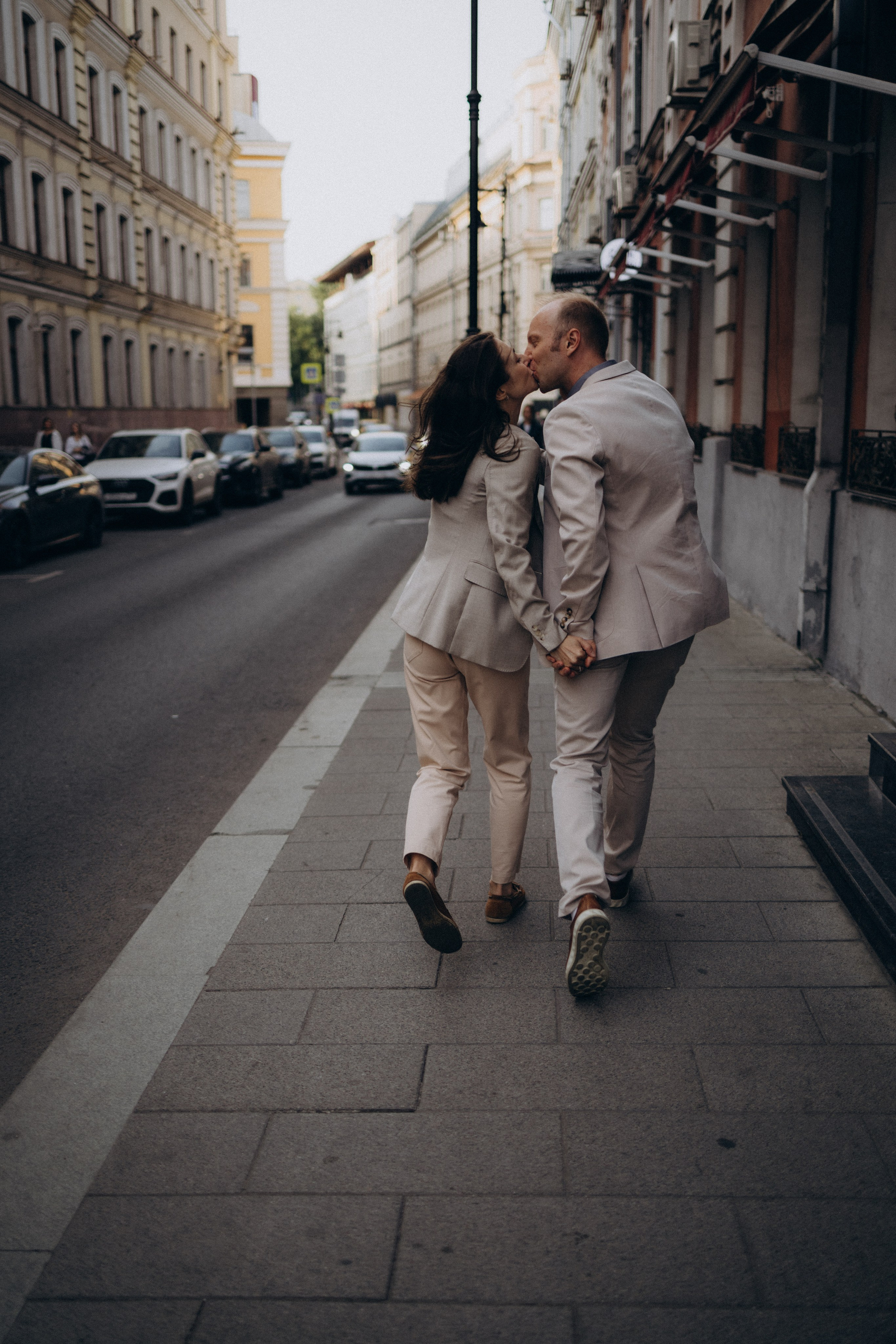 Прогулочная фотосессия влюбленных. Семейный фотограф в Москве и Люберцах Юлия Гуськова