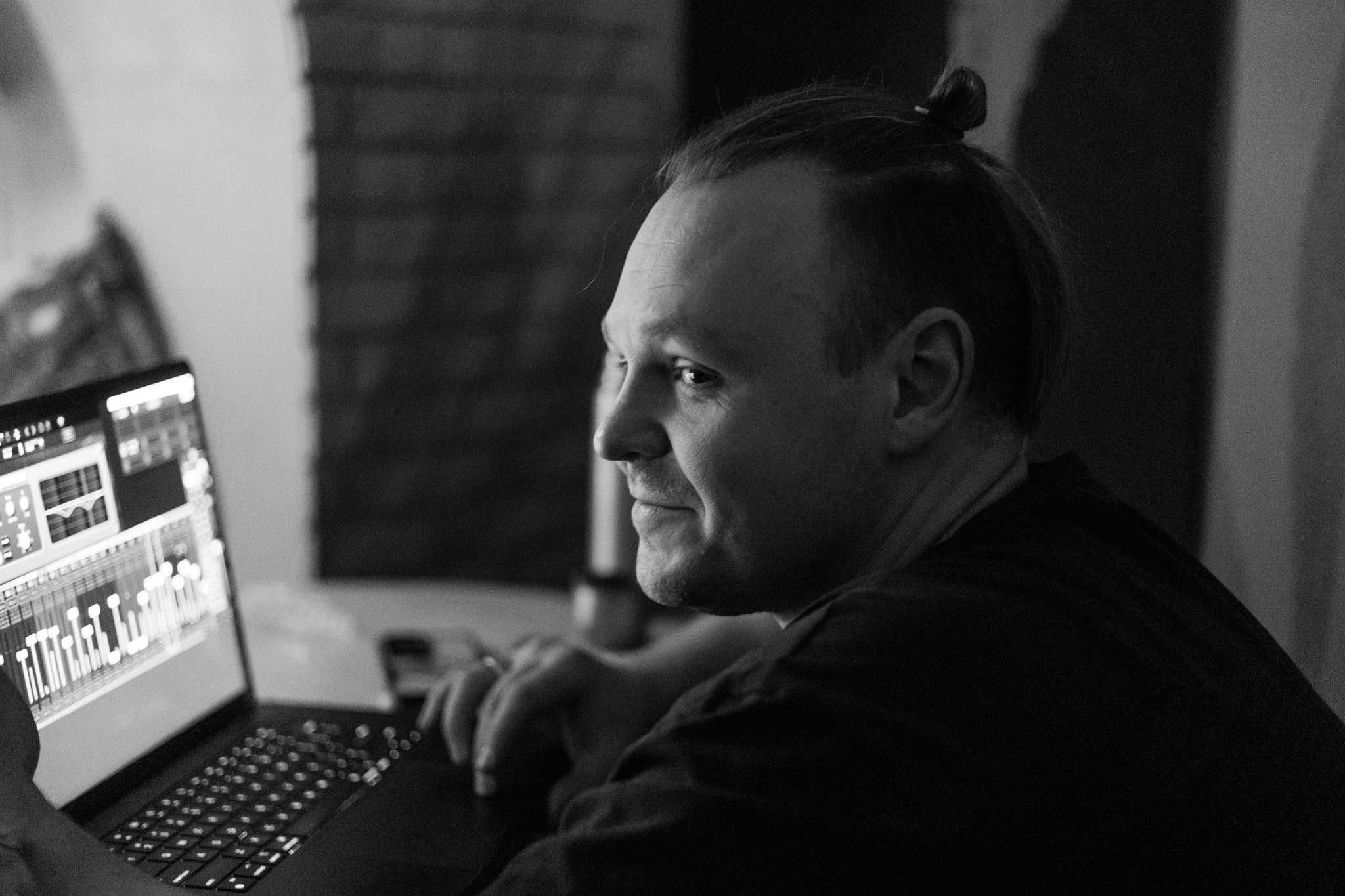 Икар, Electric Lines, Магнитола, 10.01.26, Jawsspot