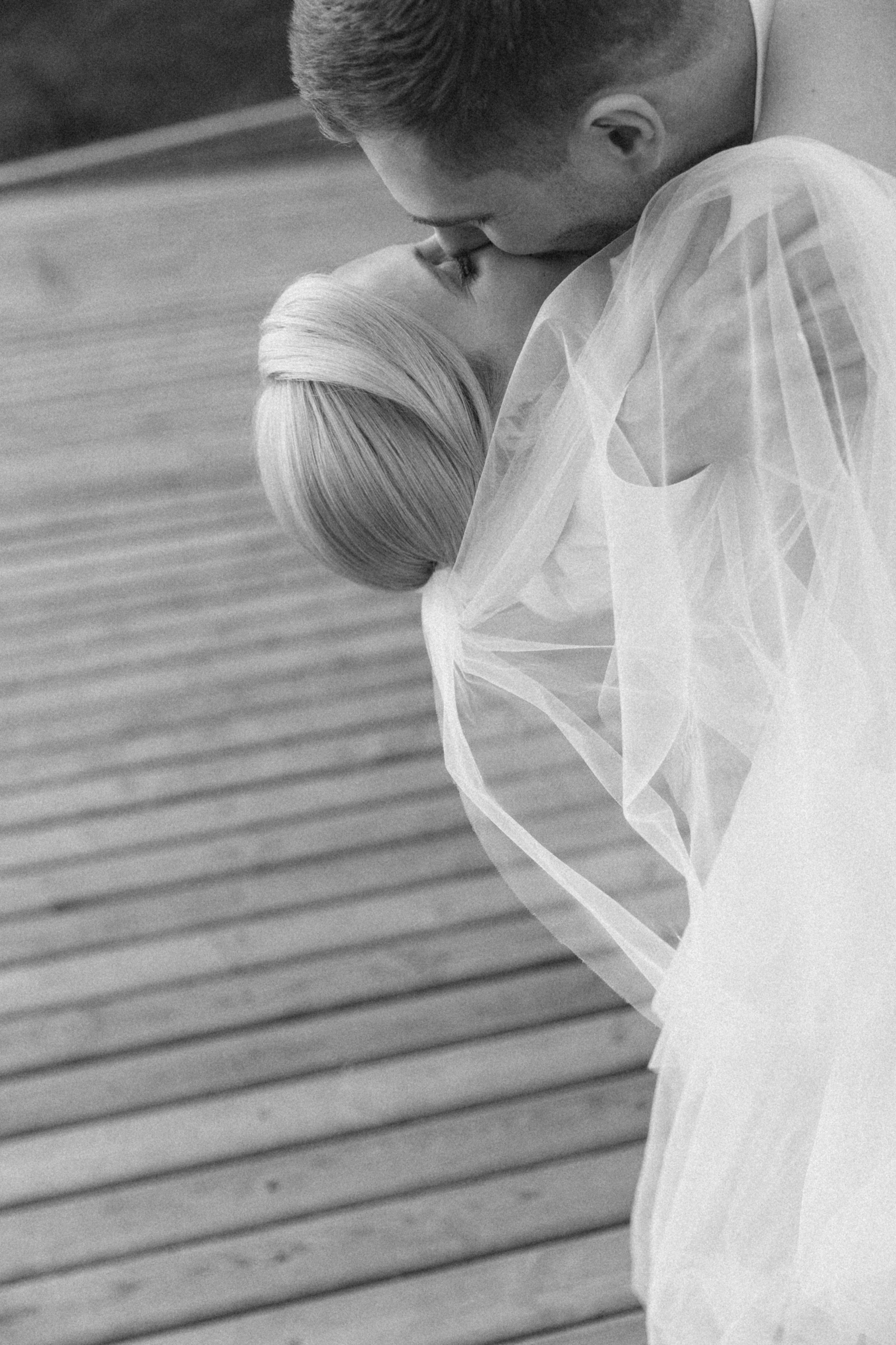 Свадебная фотосессия в Soluxe Hotel и роспись в Савеловском ЗАГСе. Свадебный фотограф в Москве Полина Лелетко