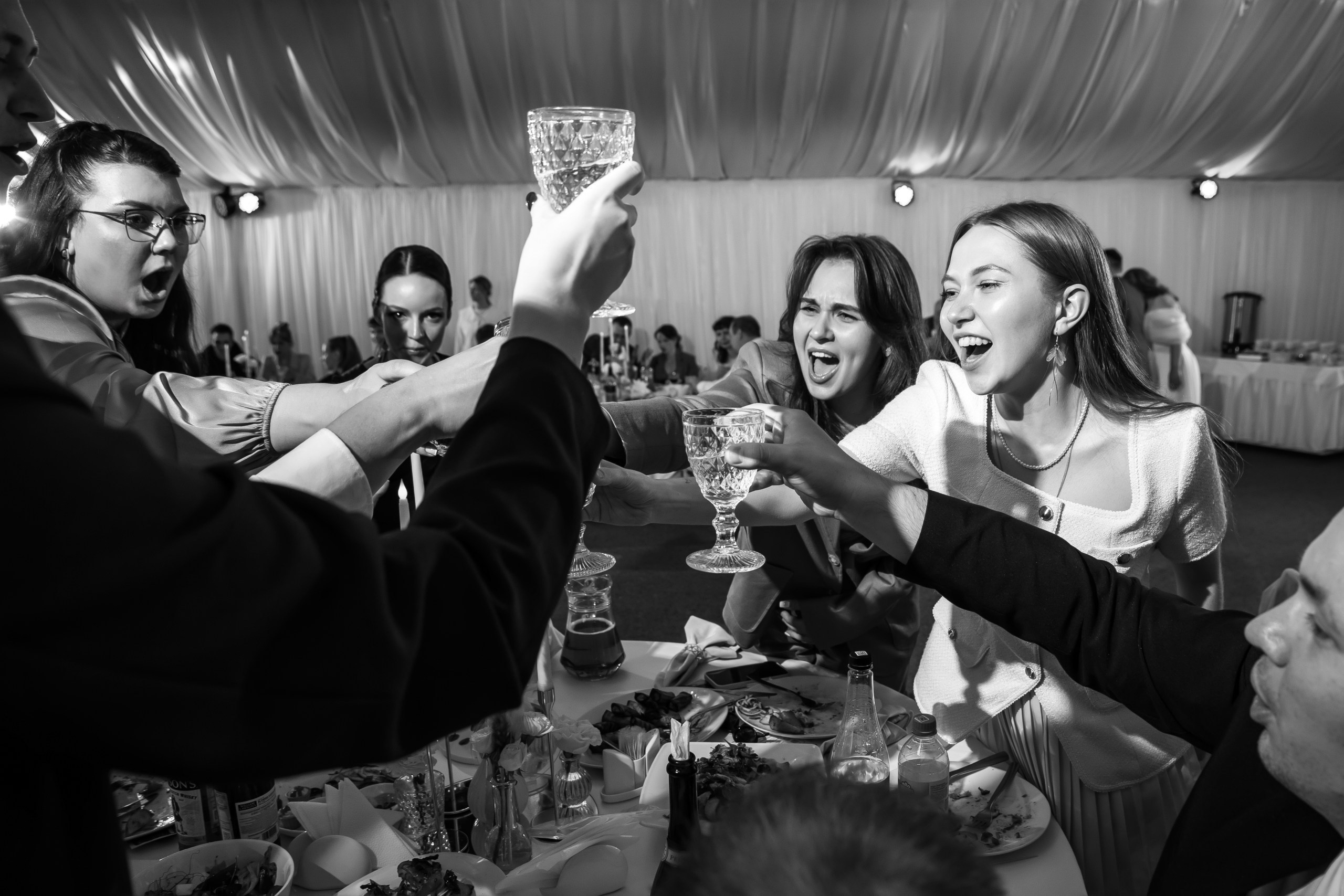 А | А. Любовь, танцы и котики 🐾. Свадебный фотограф Настя Шелл г. Череповец