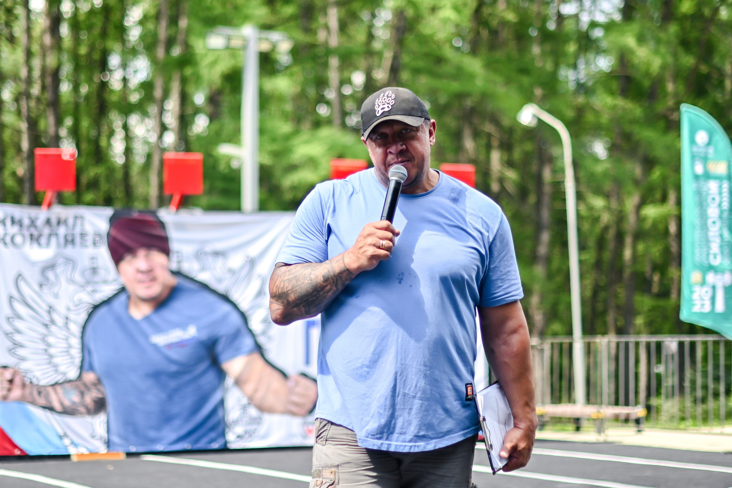 СТРОНГ. Фотограф для бизнесконтента, репортажей и семейного альбома в Москве