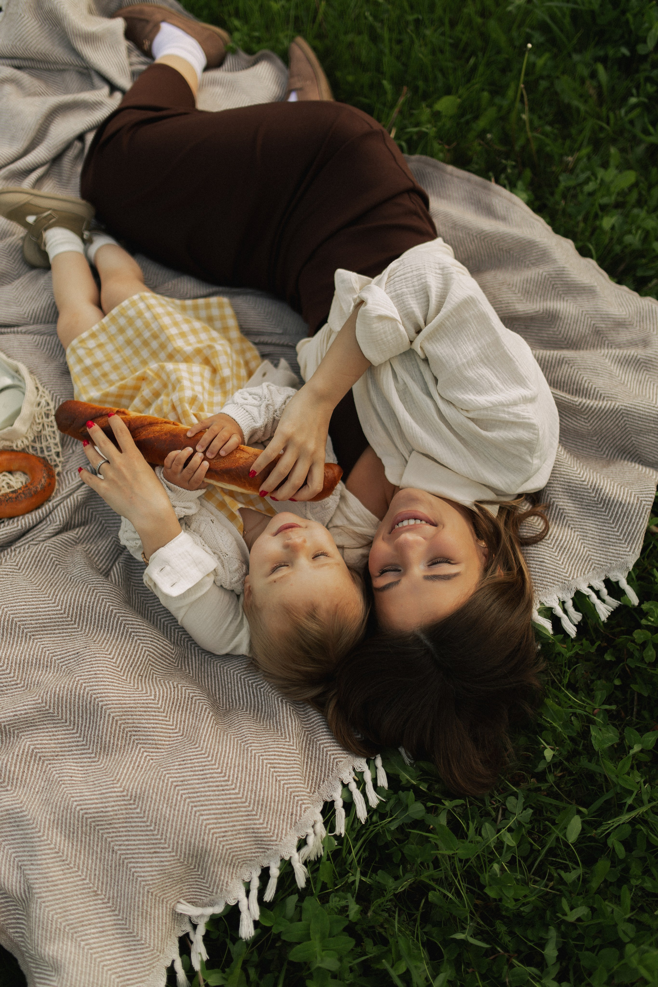 Лола и Софи. Главная